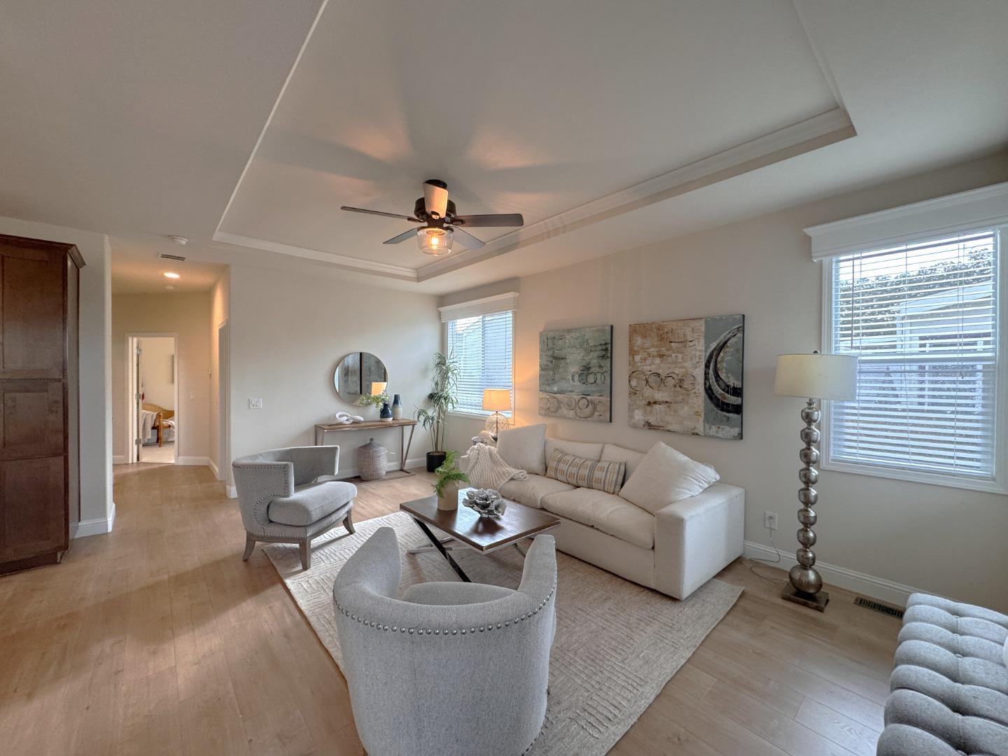Detail Gallery Image 4 of 32 For 10 Coral Way #10,  Half Moon Bay,  CA 94019 - 3 Beds | 2 Baths