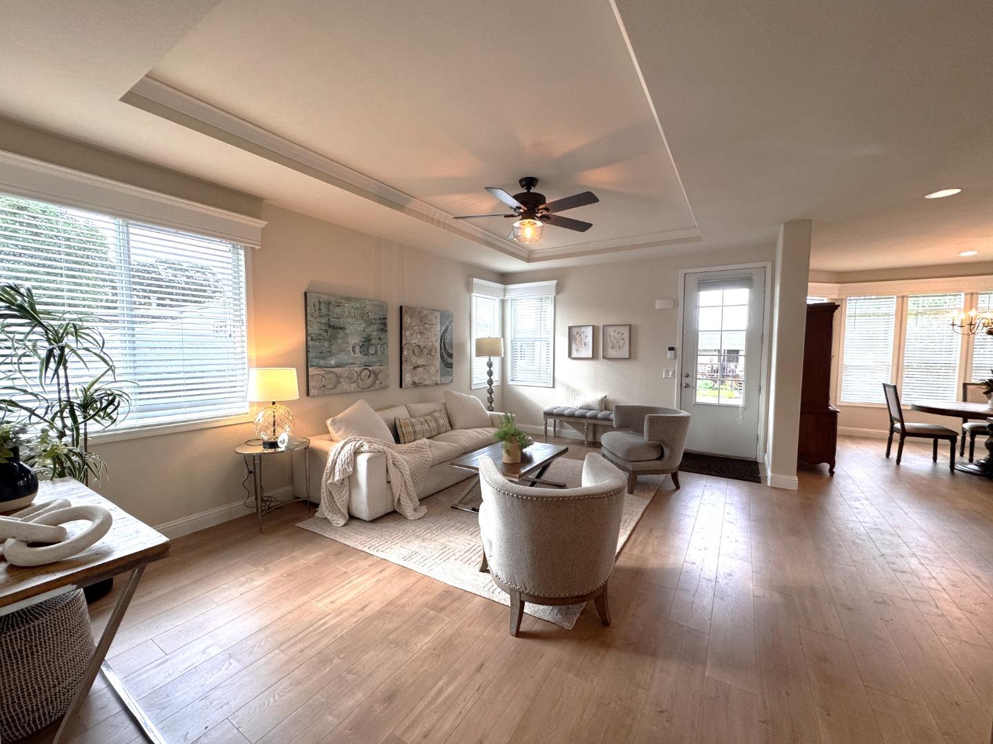 Detail Gallery Image 7 of 32 For 10 Coral Way #10,  Half Moon Bay,  CA 94019 - 3 Beds | 2 Baths