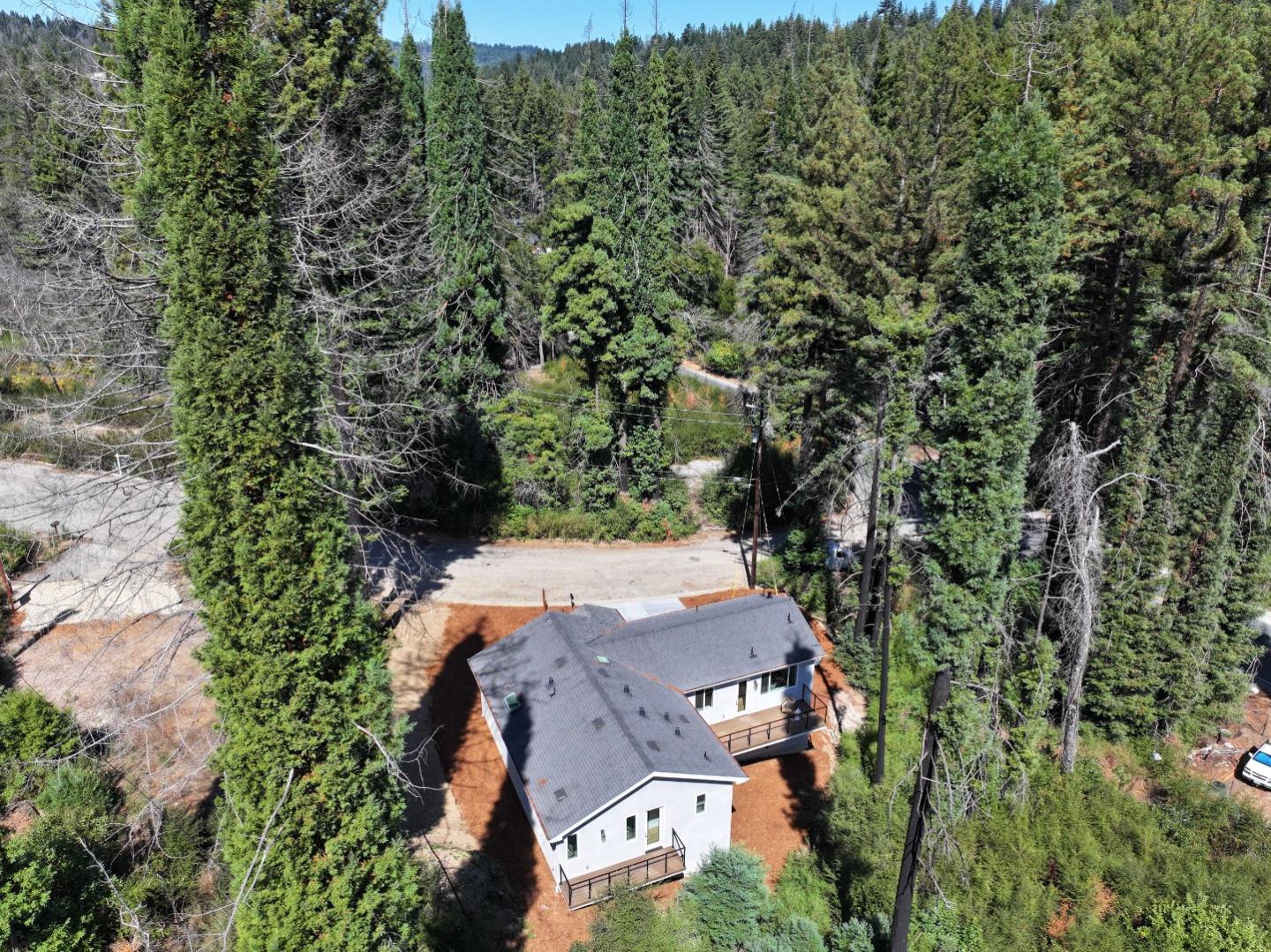 Detail Gallery Image 4 of 34 For 125 Fallen Leaf Dr, Boulder Creek,  CA 95006 - 3 Beds | 2 Baths