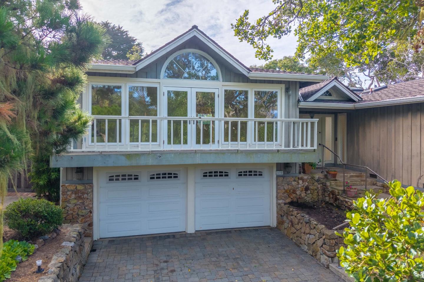 Detail Gallery Image 13 of 60 For 176 Sonoma Ln, Carmel,  CA 93923 - 3 Beds | 3 Baths