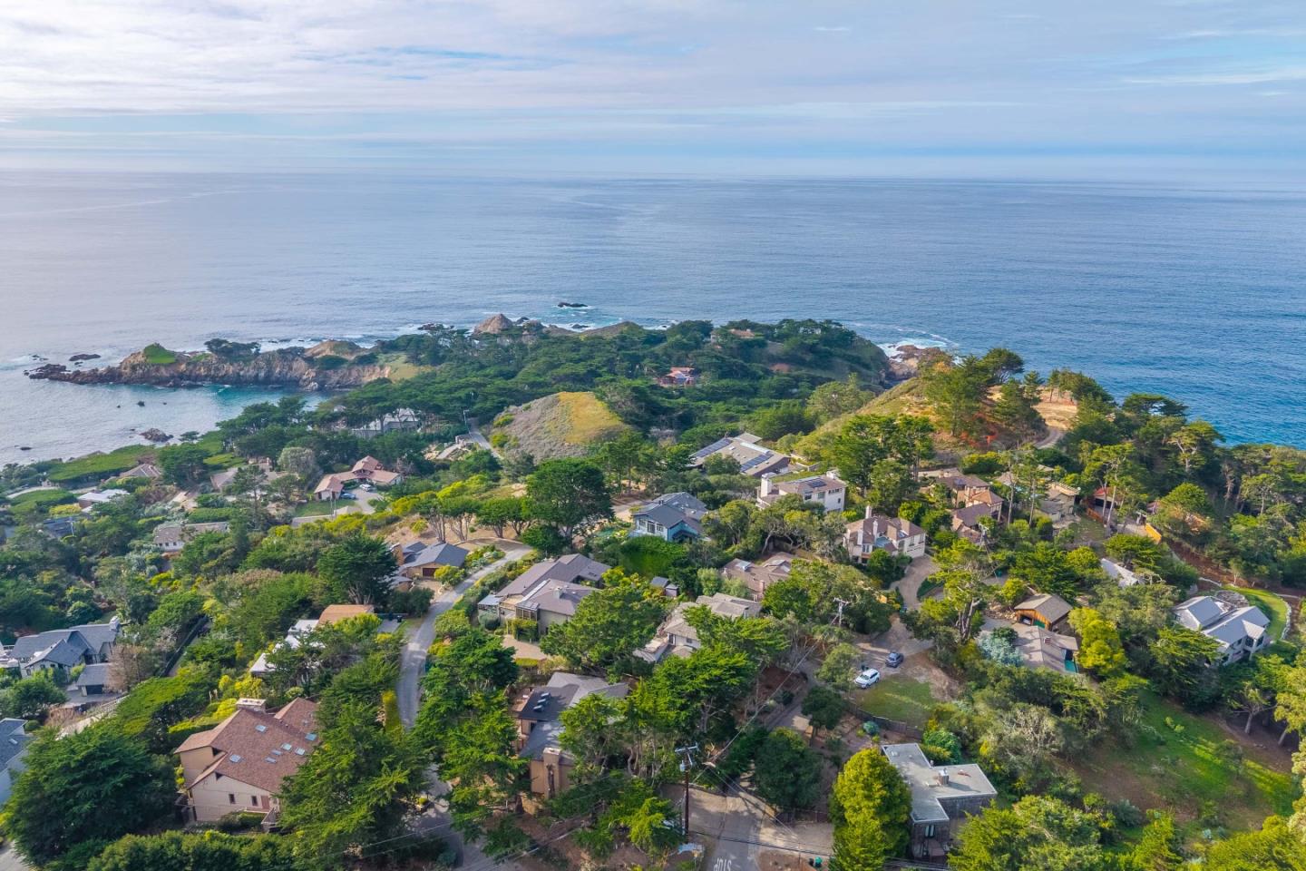 Detail Gallery Image 16 of 60 For 176 Sonoma Ln, Carmel,  CA 93923 - 3 Beds | 3 Baths