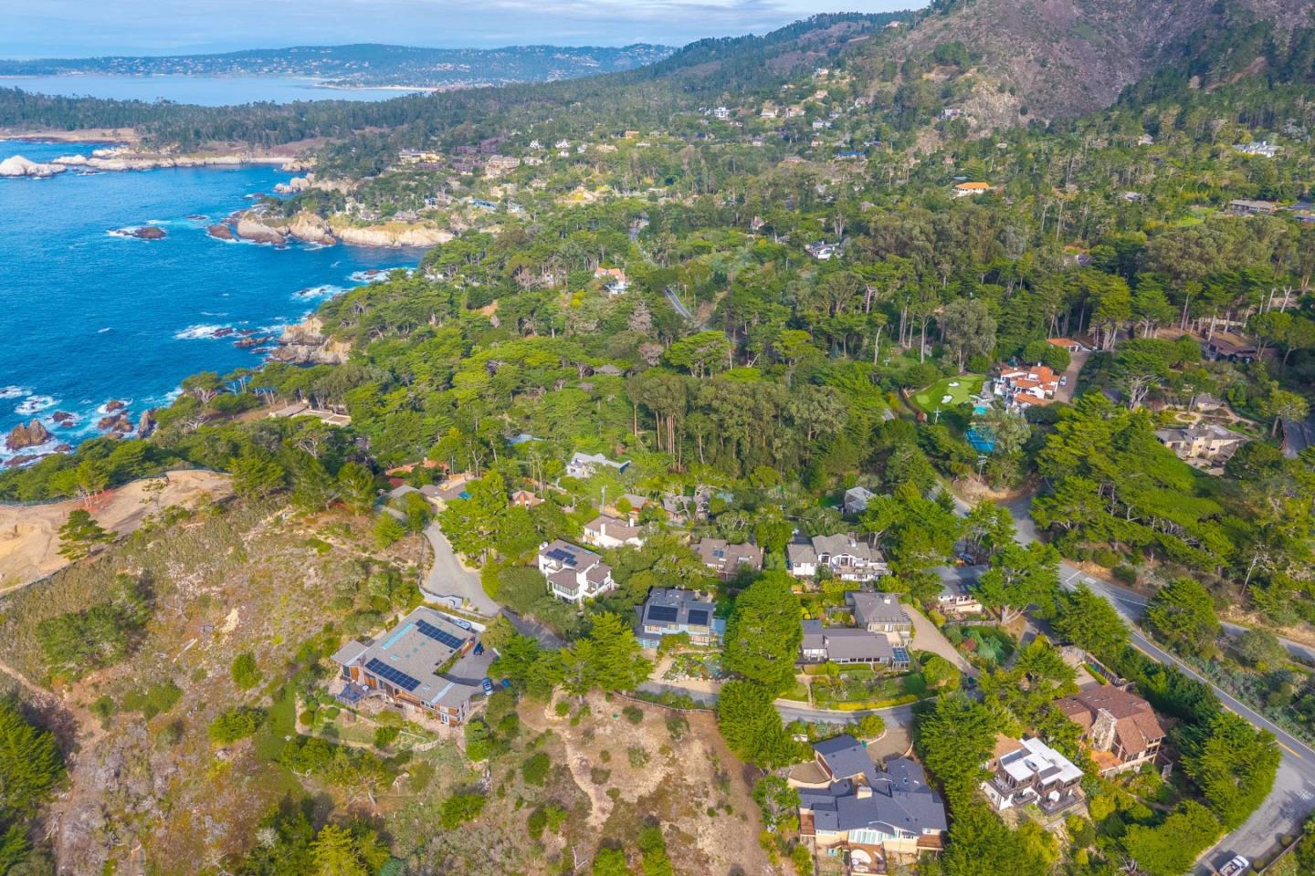 Detail Gallery Image 4 of 60 For 176 Sonoma Ln, Carmel,  CA 93923 - 3 Beds | 3 Baths