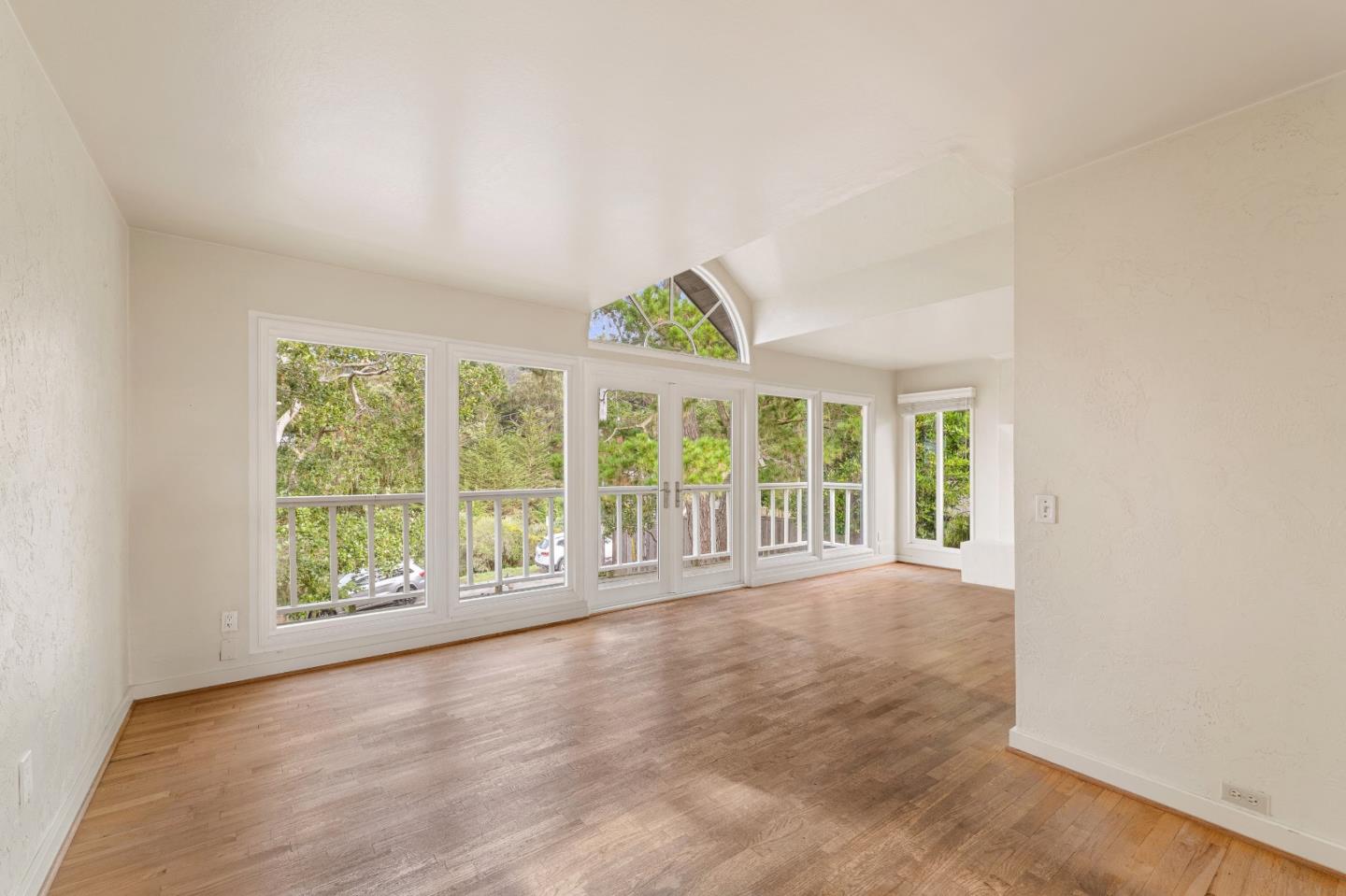 Detail Gallery Image 46 of 60 For 176 Sonoma Ln, Carmel,  CA 93923 - 3 Beds | 3 Baths