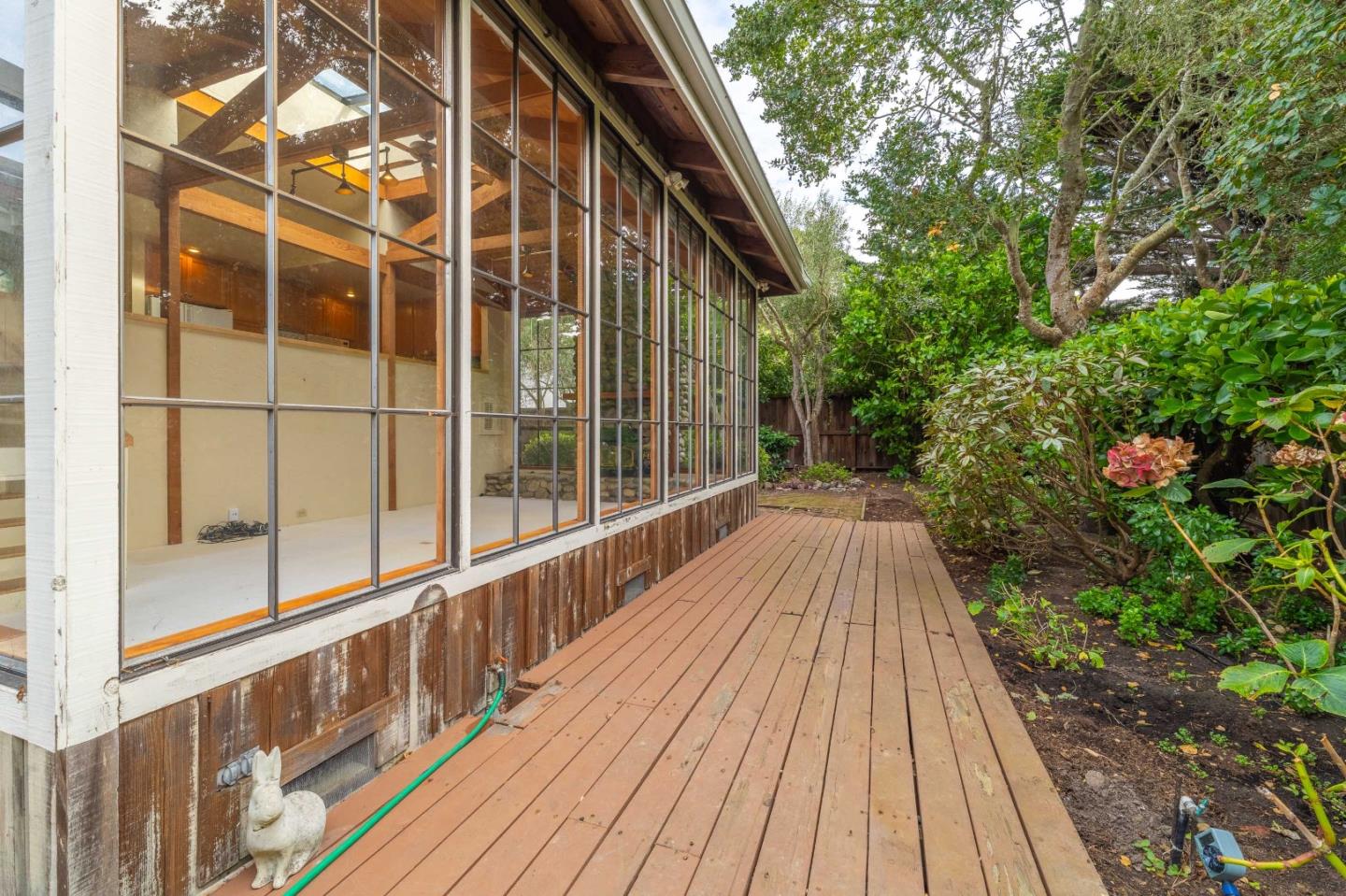 Detail Gallery Image 8 of 60 For 176 Sonoma Ln, Carmel,  CA 93923 - 3 Beds | 3 Baths