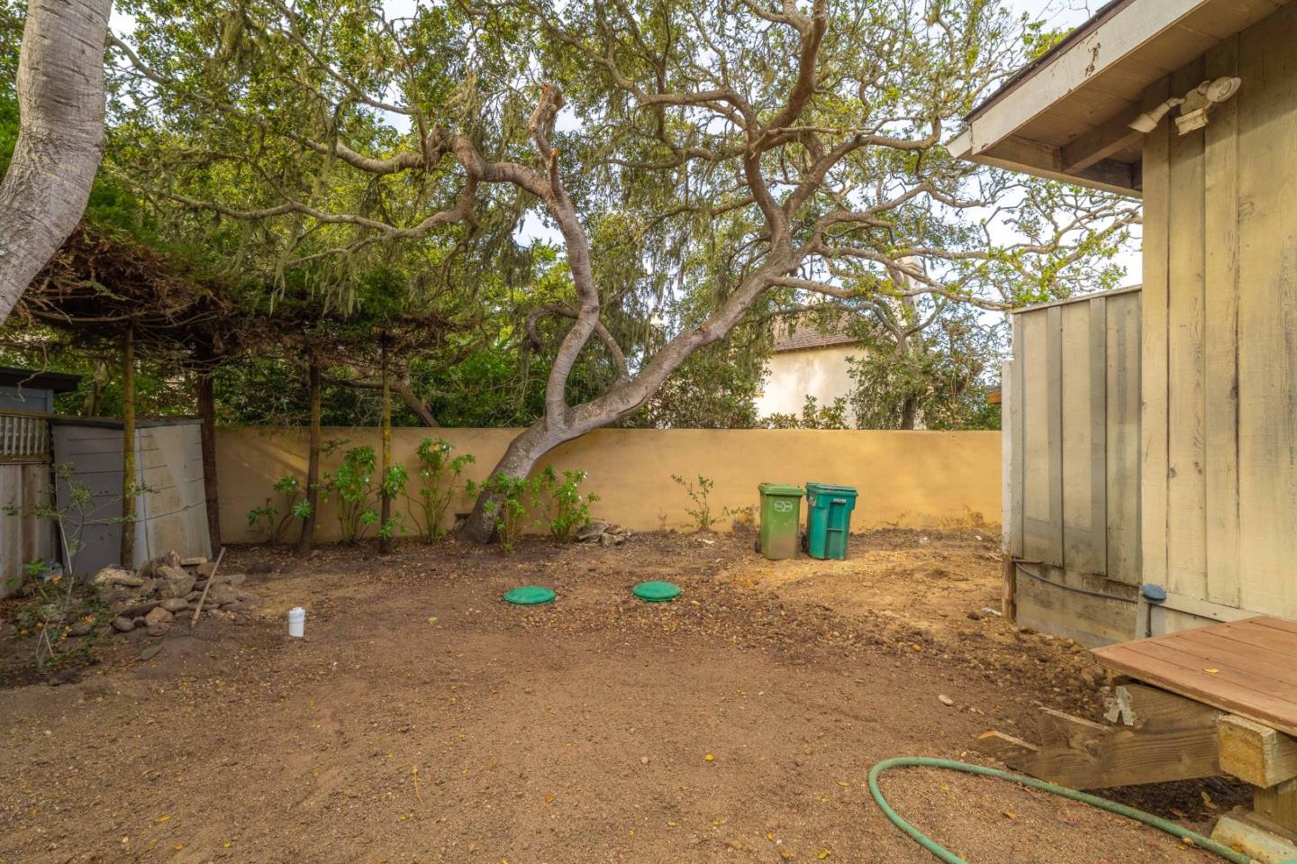 Detail Gallery Image 9 of 60 For 176 Sonoma Ln, Carmel,  CA 93923 - 3 Beds | 3 Baths