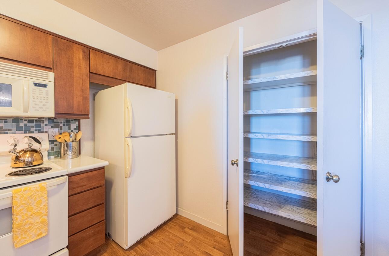 Detail Gallery Image 15 of 30 For 585 Hawthorne St #103,  Monterey,  CA 93940 - 2 Beds | 2 Baths