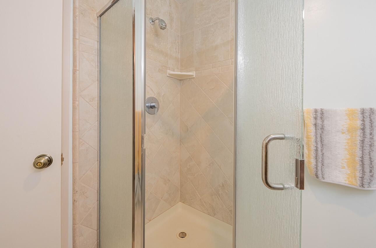 Detail Gallery Image 29 of 30 For 585 Hawthorne St #103,  Monterey,  CA 93940 - 2 Beds | 2 Baths