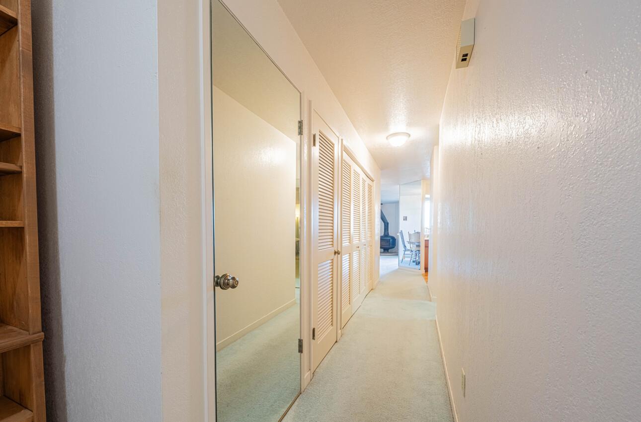 Detail Gallery Image 6 of 30 For 585 Hawthorne St #103,  Monterey,  CA 93940 - 2 Beds | 2 Baths