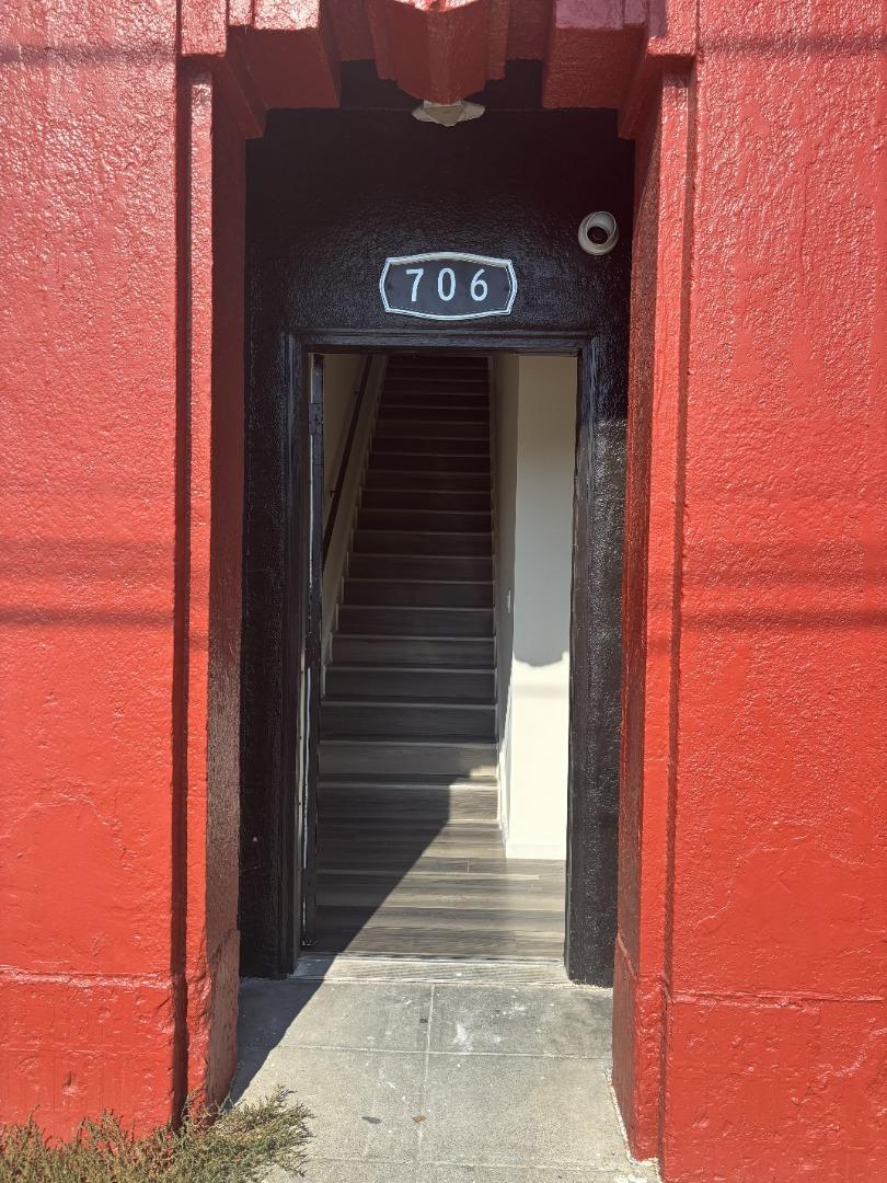 Detail Gallery Image 3 of 21 For 706 N San Mateo Dr, San Mateo,  CA 94401 - – Beds | – Baths