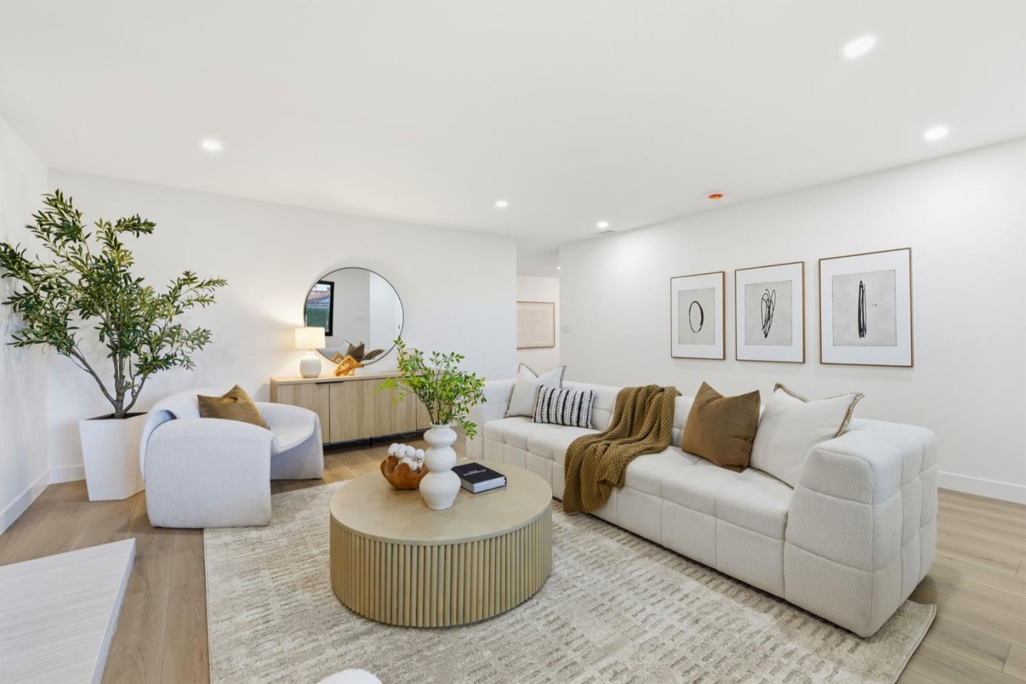 Detail Gallery Image 10 of 36 For 315 W Meadow Dr, Palo Alto,  CA 94306 - 4 Beds | 2 Baths