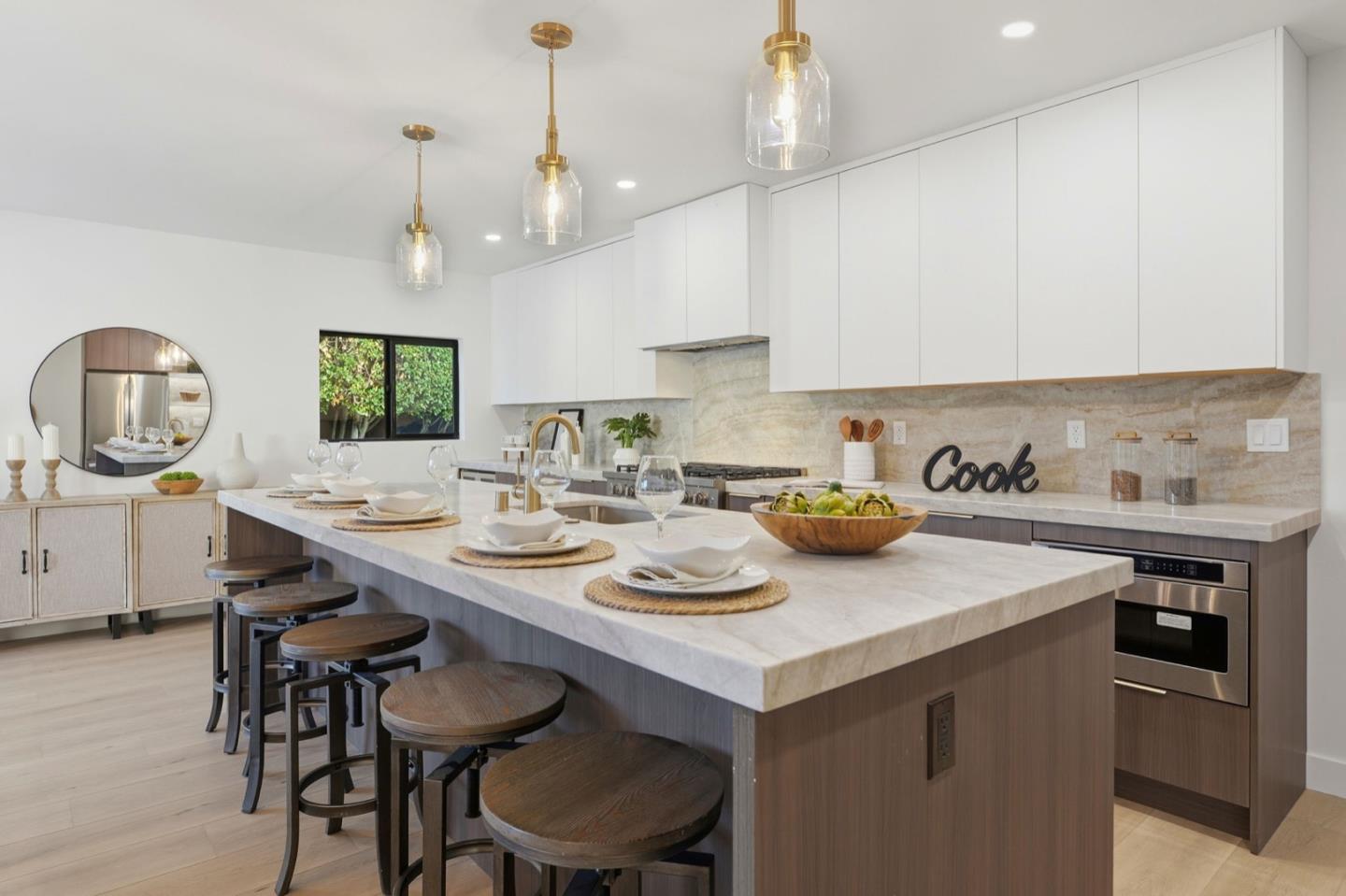 Detail Gallery Image 14 of 36 For 315 W Meadow Dr, Palo Alto,  CA 94306 - 4 Beds | 2 Baths