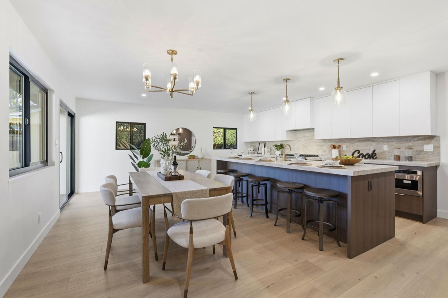 Detail Gallery Image 15 of 36 For 315 W Meadow Dr, Palo Alto,  CA 94306 - 4 Beds | 2 Baths