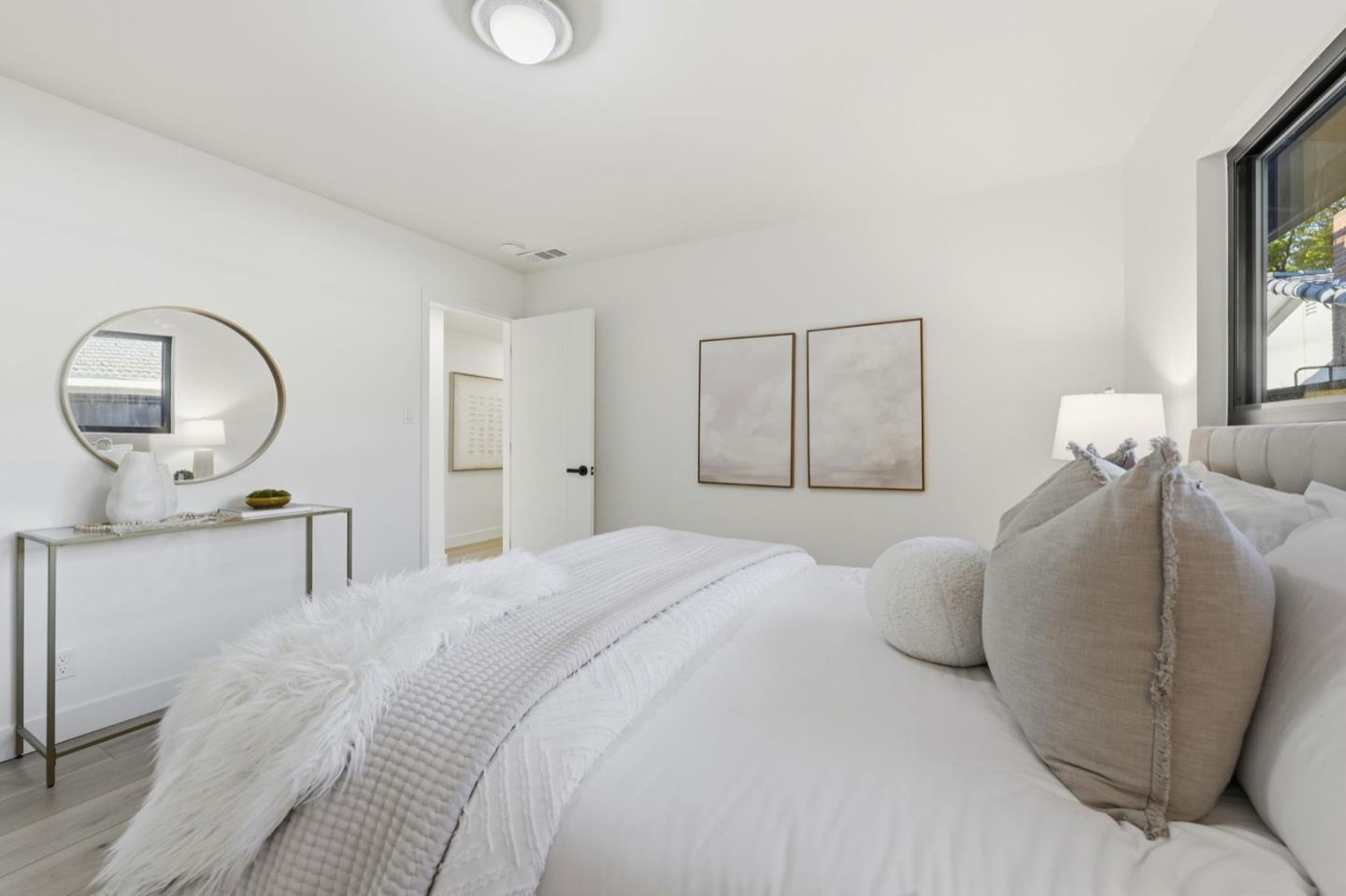 Detail Gallery Image 28 of 36 For 315 W Meadow Dr, Palo Alto,  CA 94306 - 4 Beds | 2 Baths