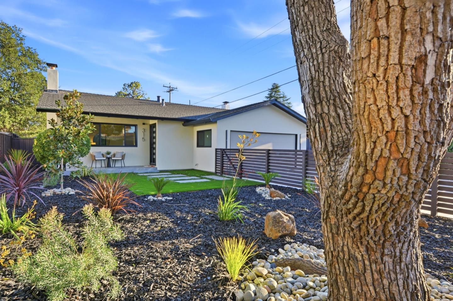 Detail Gallery Image 5 of 36 For 315 W Meadow Dr, Palo Alto,  CA 94306 - 4 Beds | 2 Baths