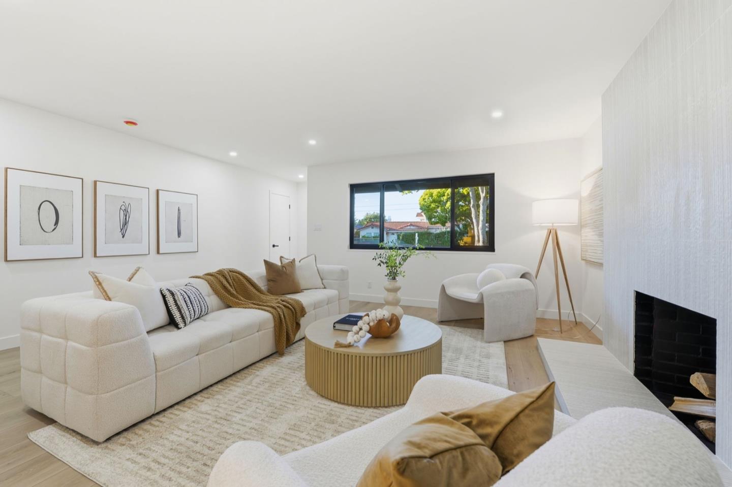 Detail Gallery Image 9 of 36 For 315 W Meadow Dr, Palo Alto,  CA 94306 - 4 Beds | 2 Baths