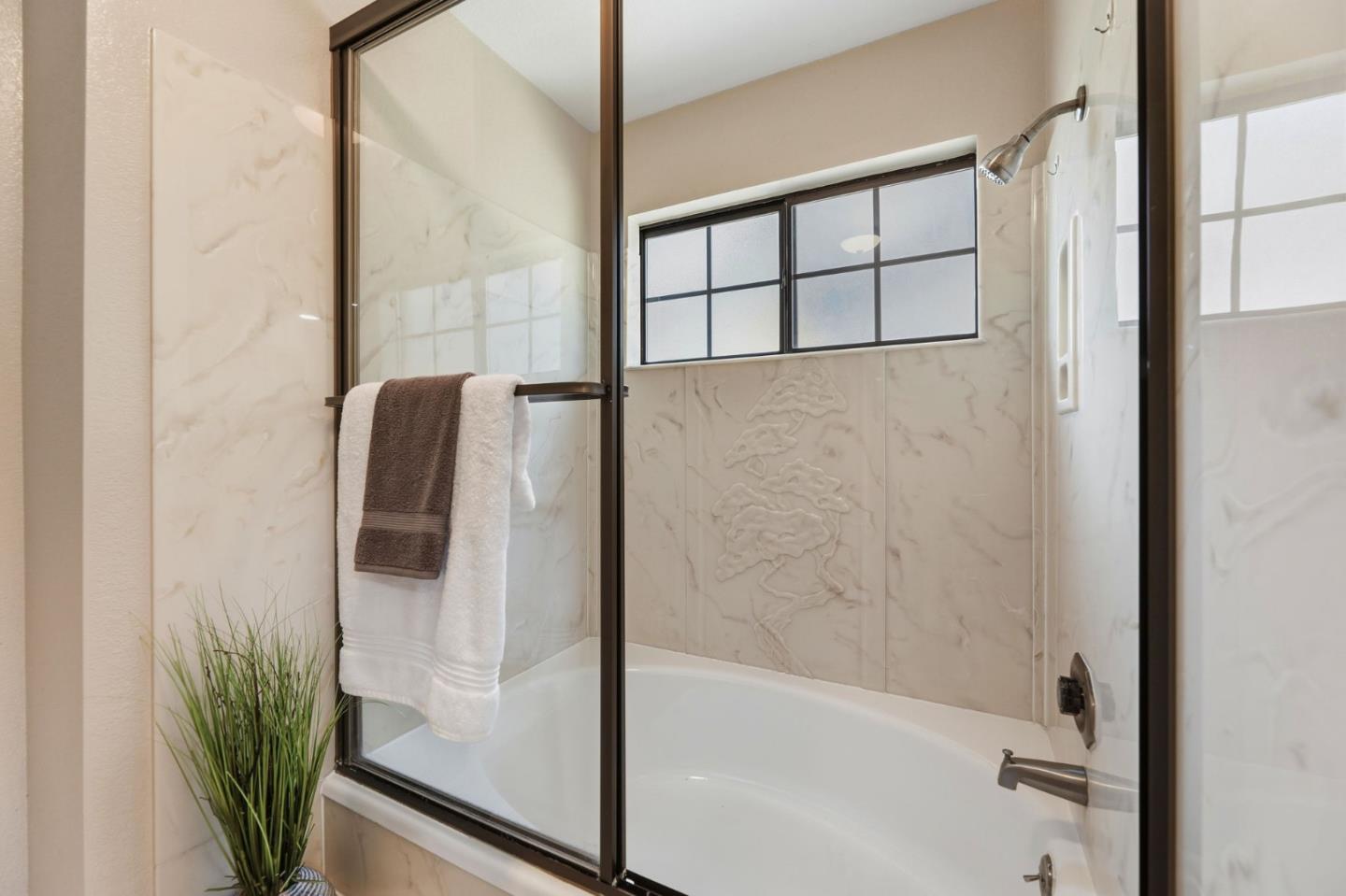 Detail Gallery Image 26 of 37 For 650 Folsom Cir, Milpitas,  CA 95035 - 2 Beds | 2 Baths