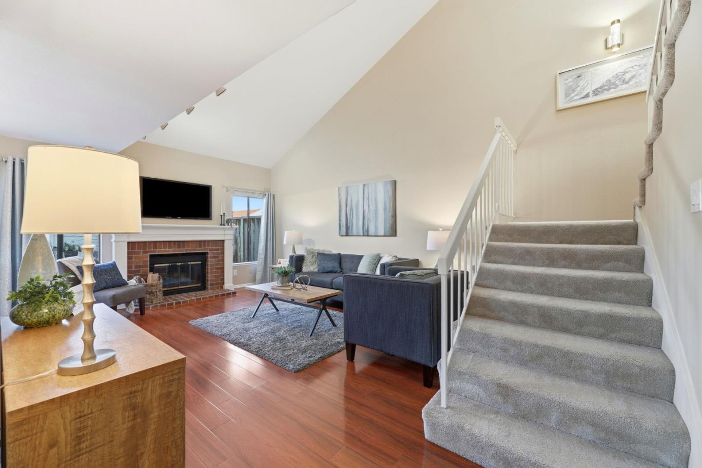 Detail Gallery Image 5 of 37 For 650 Folsom Cir, Milpitas,  CA 95035 - 2 Beds | 2 Baths