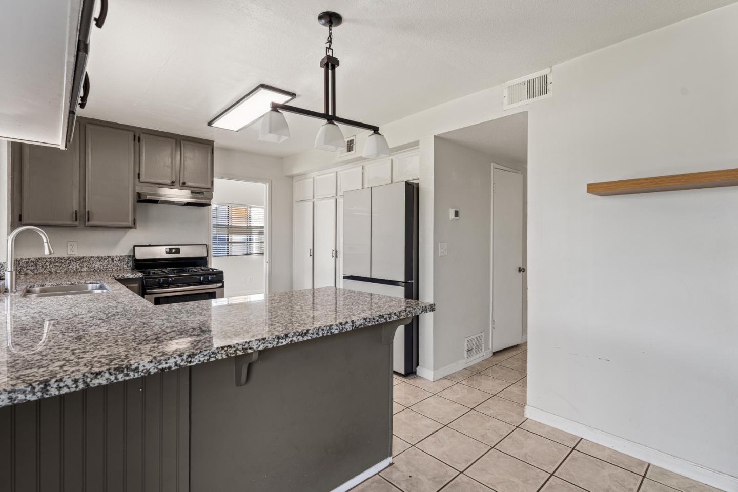 Detail Gallery Image 10 of 22 For 24363 Comfort Ct, Moreno Valley,  CA 92553 - 3 Beds | 2 Baths