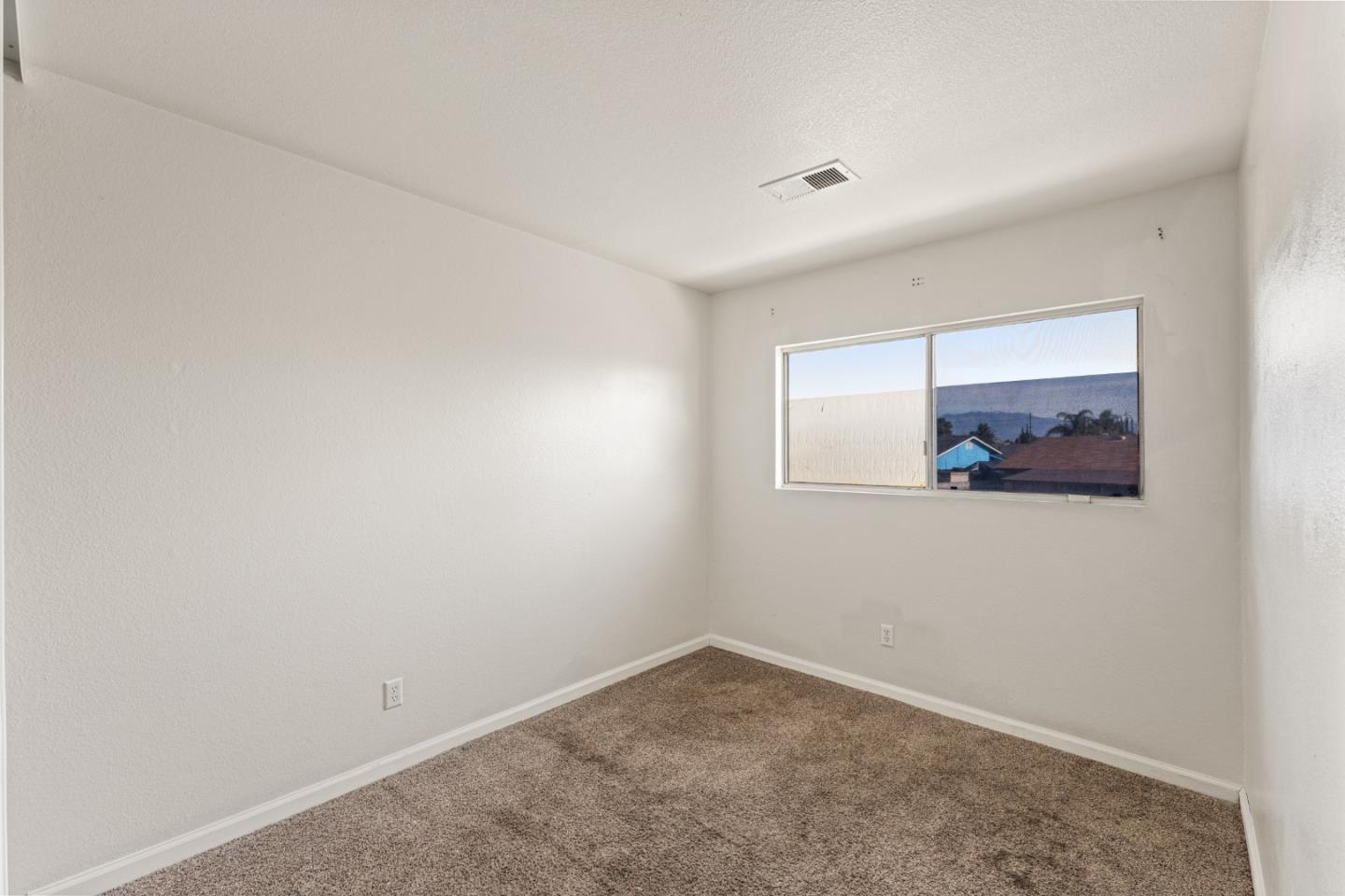 Detail Gallery Image 15 of 22 For 24363 Comfort Ct, Moreno Valley,  CA 92553 - 3 Beds | 2 Baths