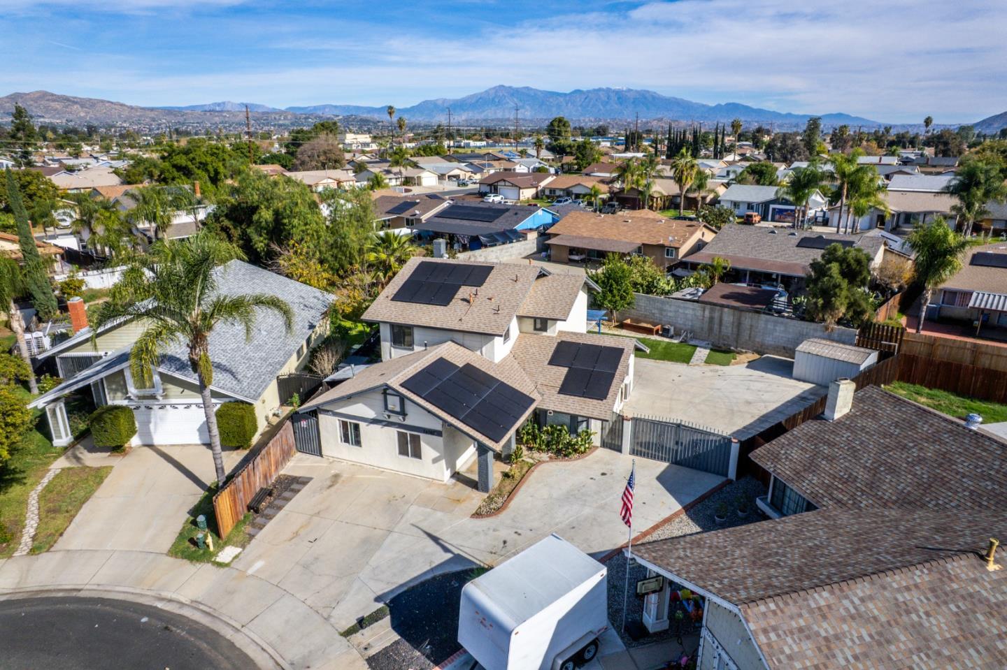 Detail Gallery Image 2 of 22 For 24363 Comfort Ct, Moreno Valley,  CA 92553 - 3 Beds | 2 Baths