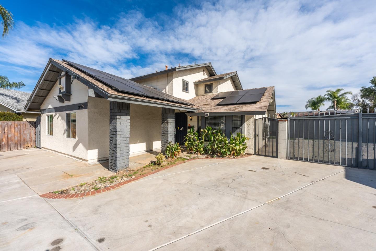 Detail Gallery Image 3 of 22 For 24363 Comfort Ct, Moreno Valley,  CA 92553 - 3 Beds | 2 Baths