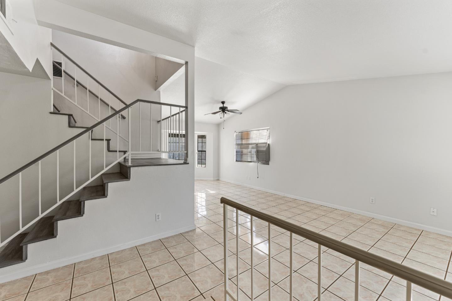 Detail Gallery Image 4 of 22 For 24363 Comfort Ct, Moreno Valley,  CA 92553 - 3 Beds | 2 Baths