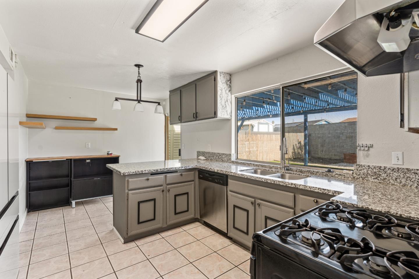 Detail Gallery Image 8 of 22 For 24363 Comfort Ct, Moreno Valley,  CA 92553 - 3 Beds | 2 Baths