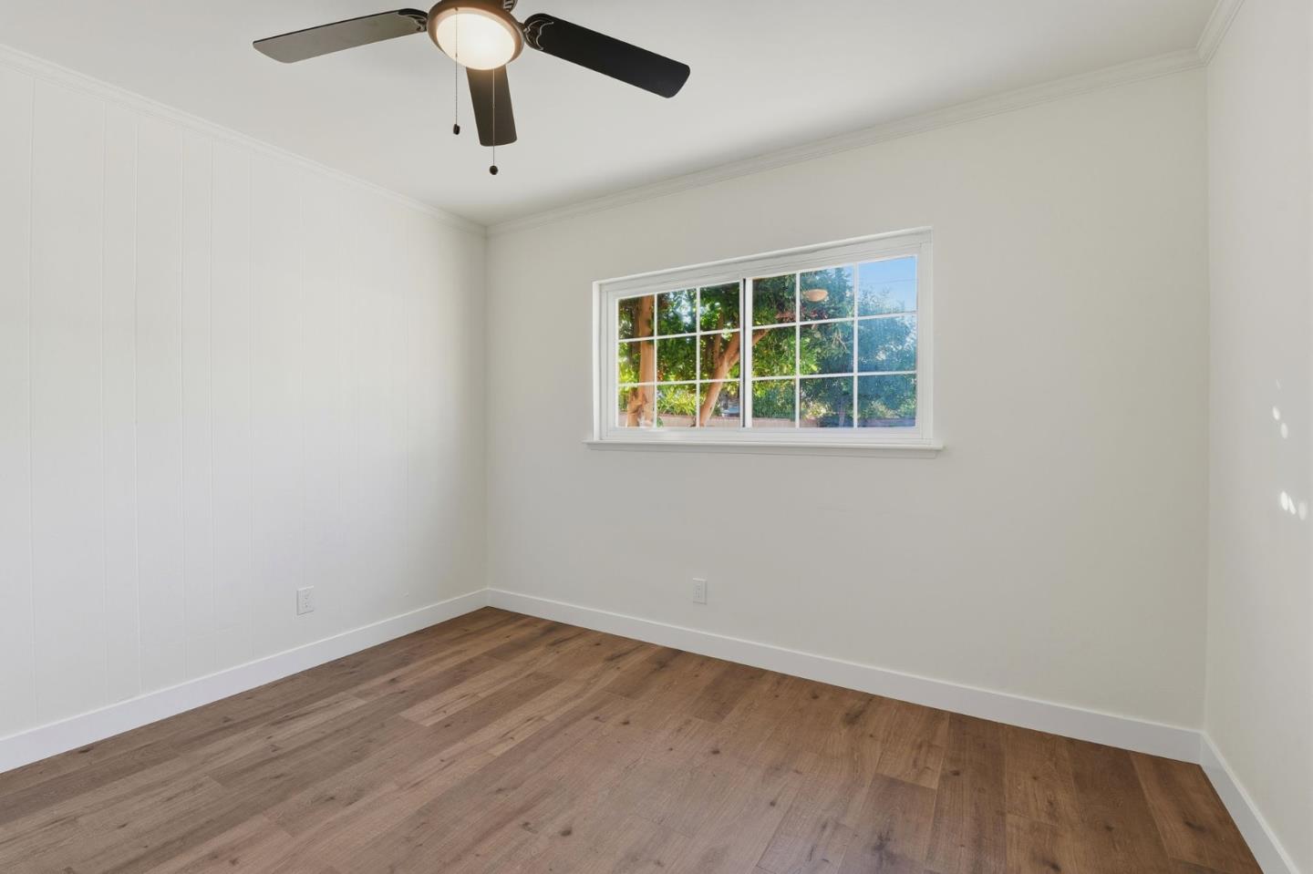 Detail Gallery Image 15 of 21 For 6539 Petit Ave, Van Nuys,  CA 91406 - 4 Beds | 2 Baths