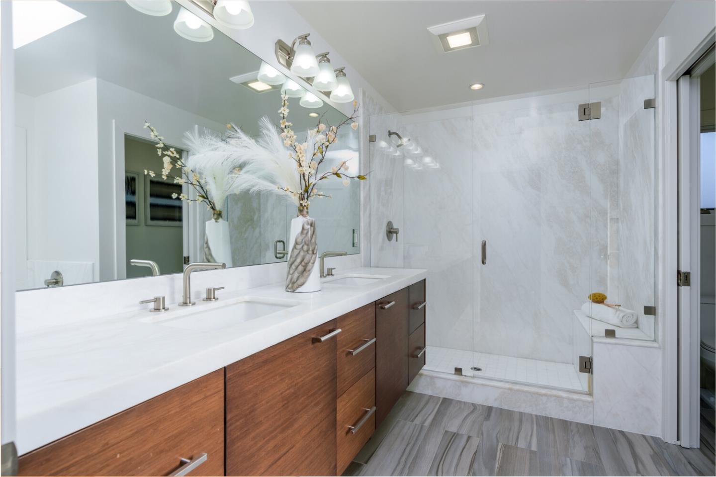 Detail Gallery Image 11 of 24 For 412 Stephen Rd, San Mateo,  CA 94403 - 4 Beds | 3/1 Baths