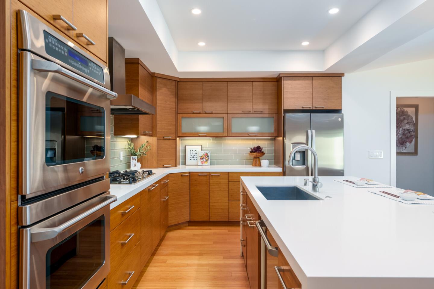 Detail Gallery Image 4 of 24 For 412 Stephen Rd, San Mateo,  CA 94403 - 4 Beds | 3/1 Baths