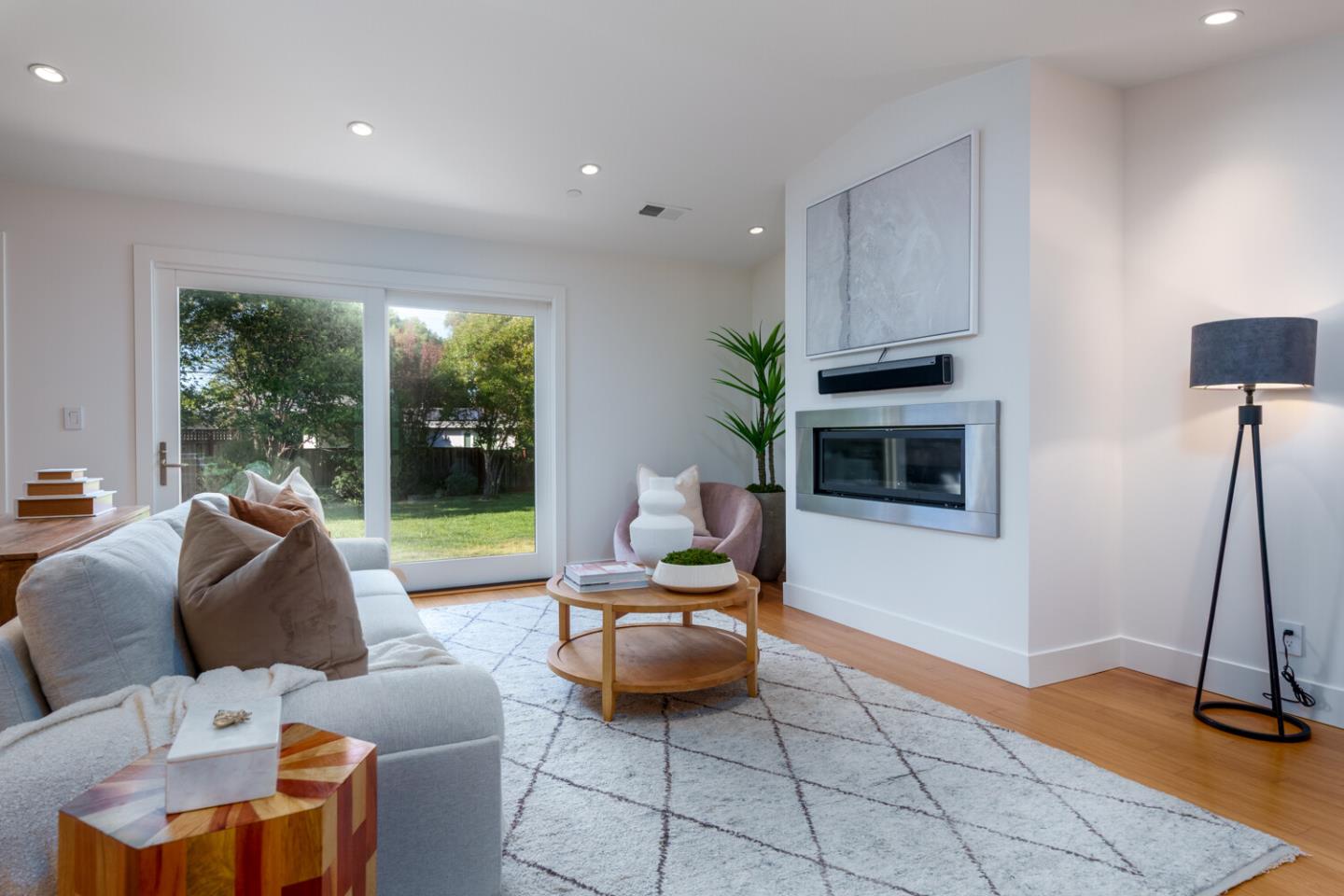 Detail Gallery Image 6 of 24 For 412 Stephen Rd, San Mateo,  CA 94403 - 4 Beds | 3/1 Baths