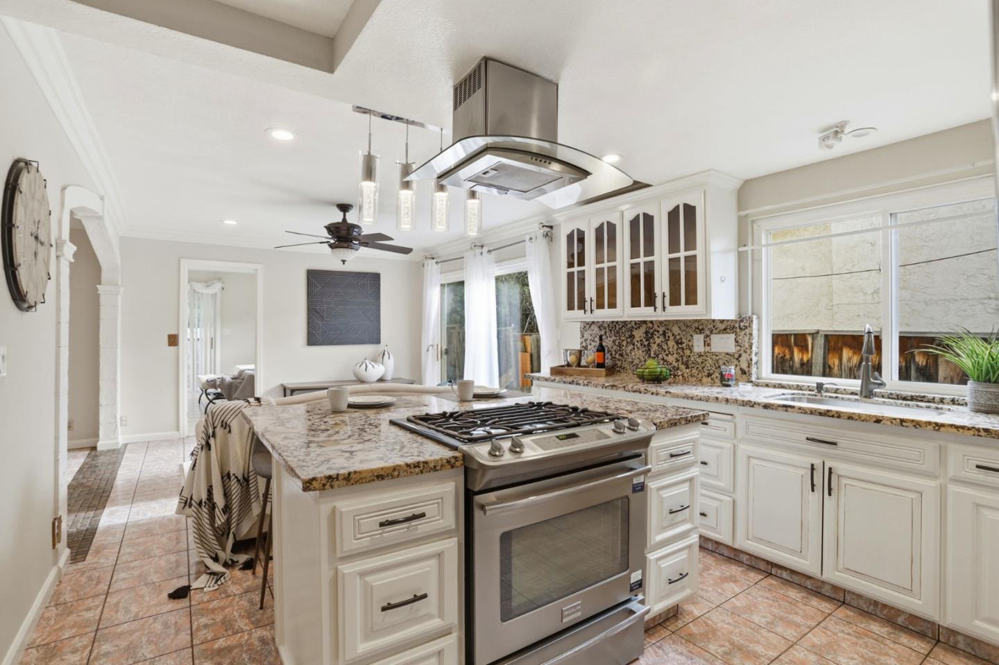 Detail Gallery Image 15 of 40 For 2030 Flintbury Ct, San Jose,  CA 95148 - 4 Beds | 3 Baths