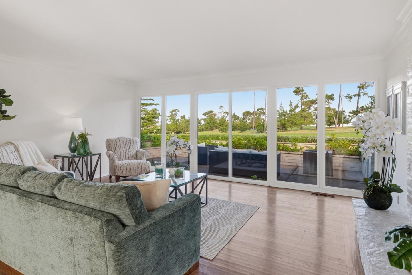 Detail Gallery Image 10 of 23 For 1029 Broncho Rd, Pebble Beach,  CA 93953 - 3 Beds | 2 Baths