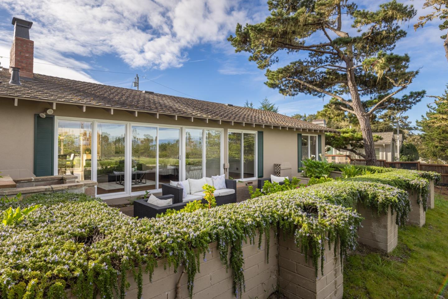 Detail Gallery Image 12 of 23 For 1029 Broncho Rd, Pebble Beach,  CA 93953 - 3 Beds | 2 Baths