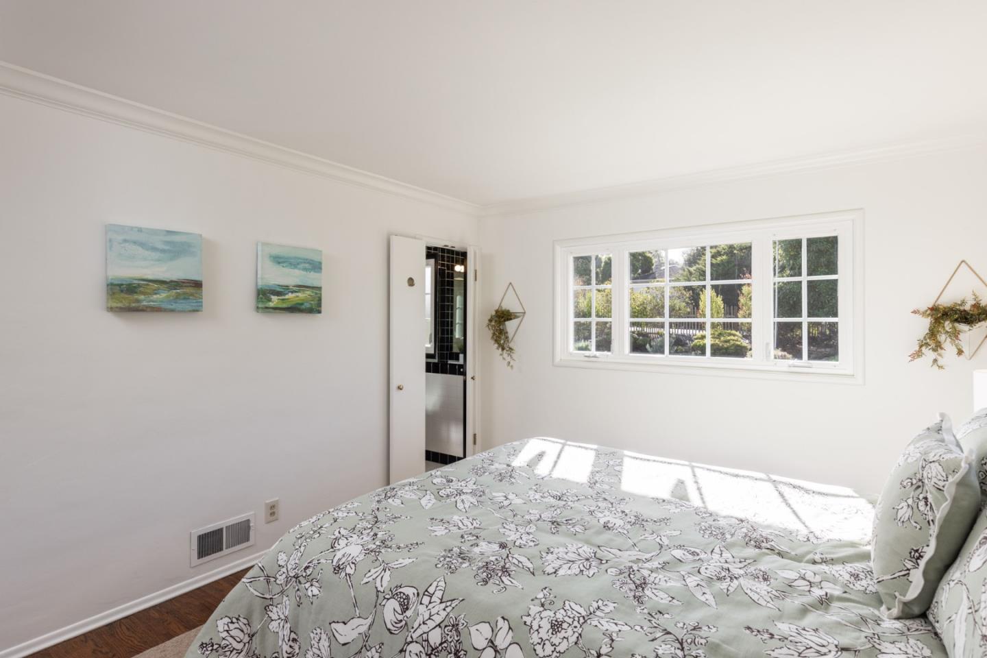 Detail Gallery Image 16 of 23 For 1029 Broncho Rd, Pebble Beach,  CA 93953 - 3 Beds | 2 Baths