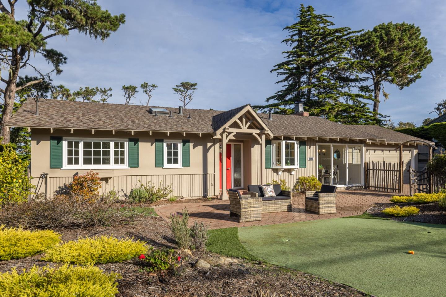 Detail Gallery Image 2 of 23 For 1029 Broncho Rd, Pebble Beach,  CA 93953 - 3 Beds | 2 Baths