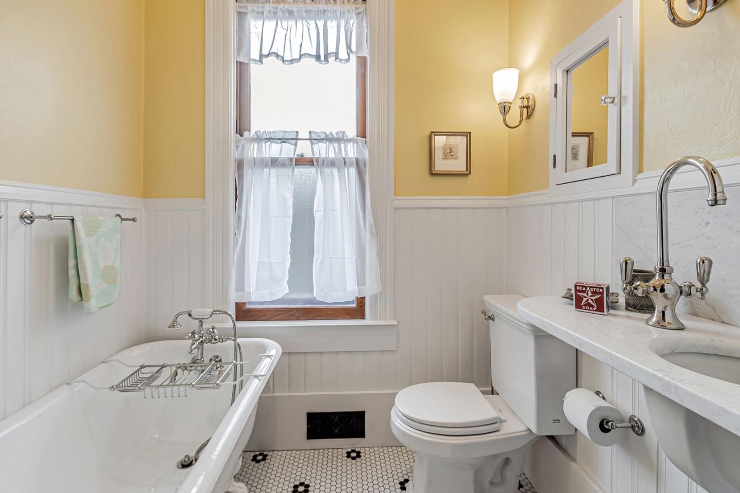 Detail Gallery Image 33 of 46 For 614 S 12th St, San Jose,  CA 95112 - 4 Beds | 2 Baths