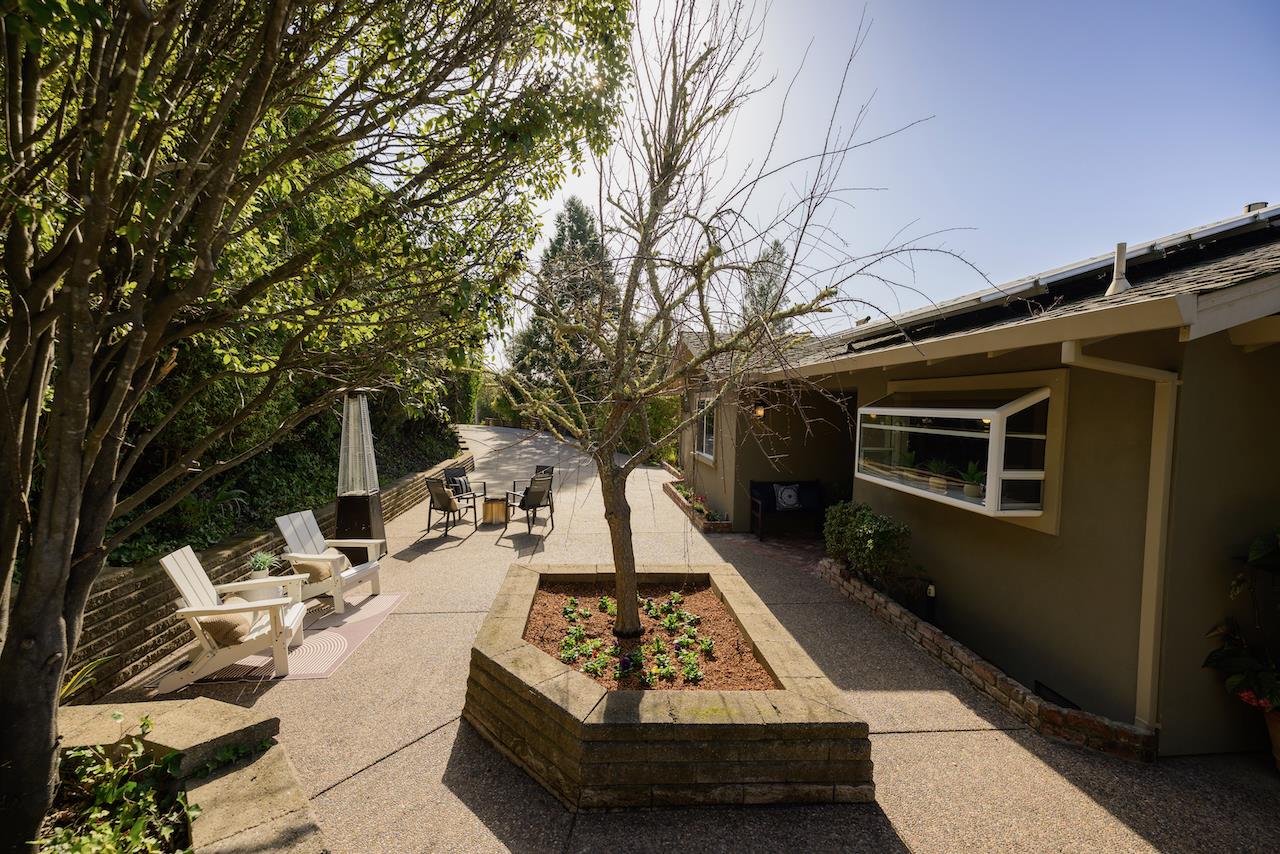 Detail Gallery Image 18 of 110 For 602 Navarra Dr, Scotts Valley,  CA 95066 - 3 Beds | 2 Baths