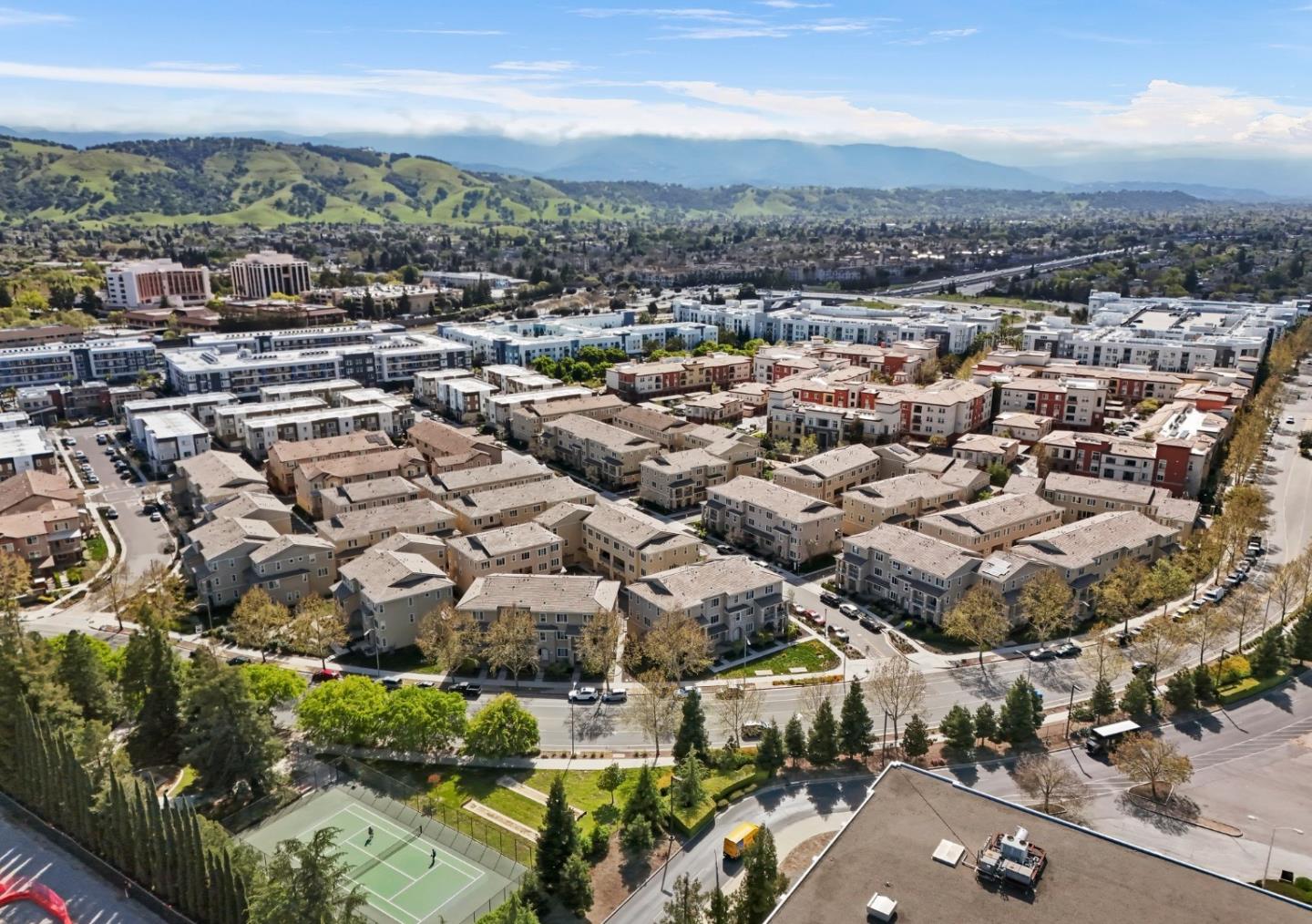 Detail Gallery Image 18 of 53 For 890 White Moonstone Loop, San Jose,  CA 95123 - 3 Beds | 3/1 Baths