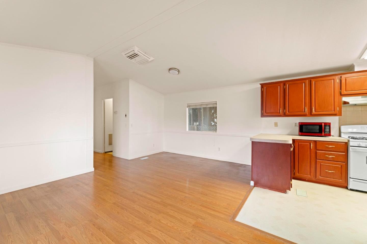 Detail Gallery Image 10 of 26 For 900 Golden Wheel Park Dr #66,  San Jose,  CA 95112 - 3 Beds | 2 Baths