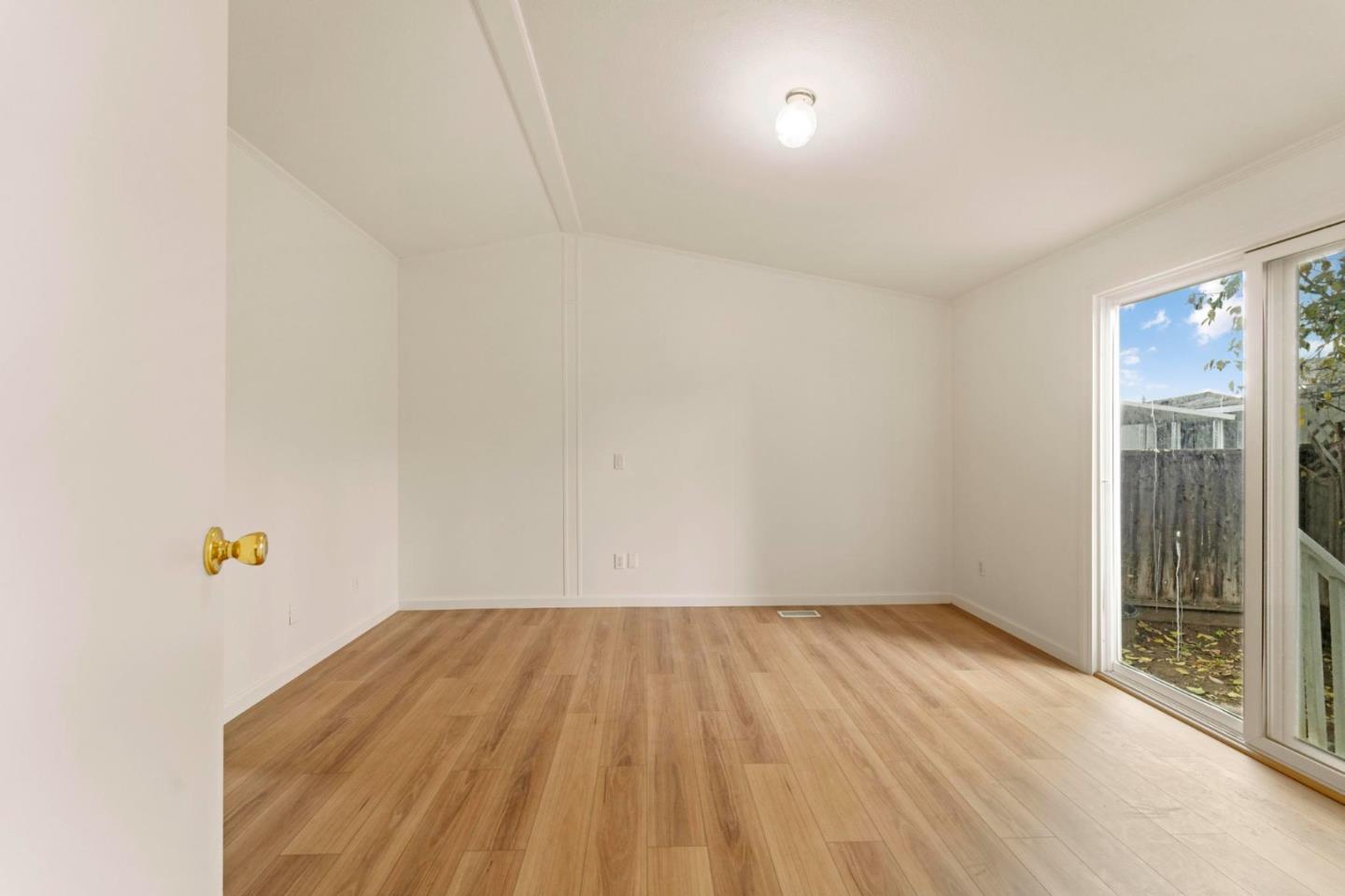 Detail Gallery Image 13 of 26 For 900 Golden Wheel Park Dr #66,  San Jose,  CA 95112 - 3 Beds | 2 Baths