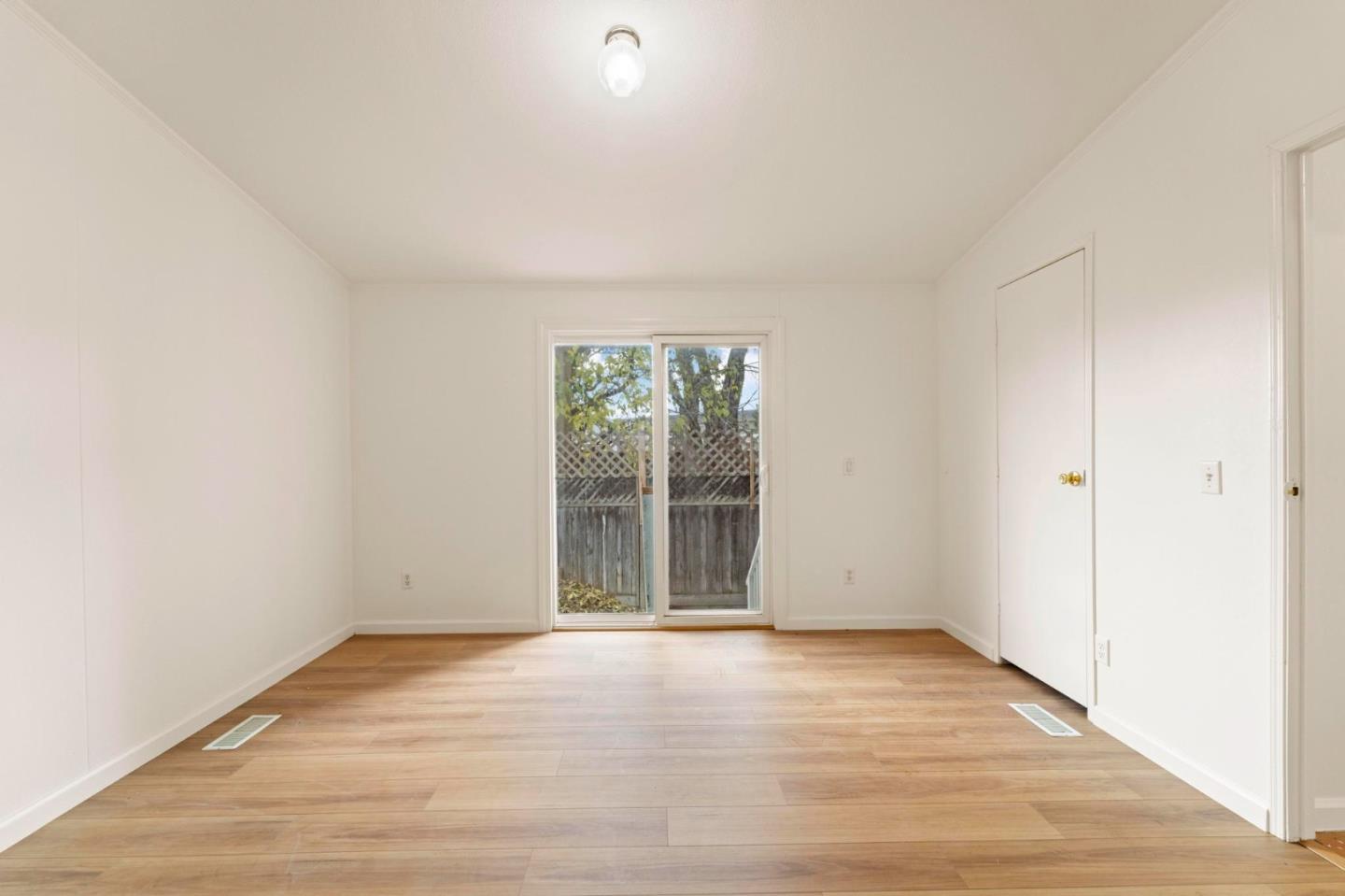 Detail Gallery Image 15 of 26 For 900 Golden Wheel Park Dr #66,  San Jose,  CA 95112 - 3 Beds | 2 Baths