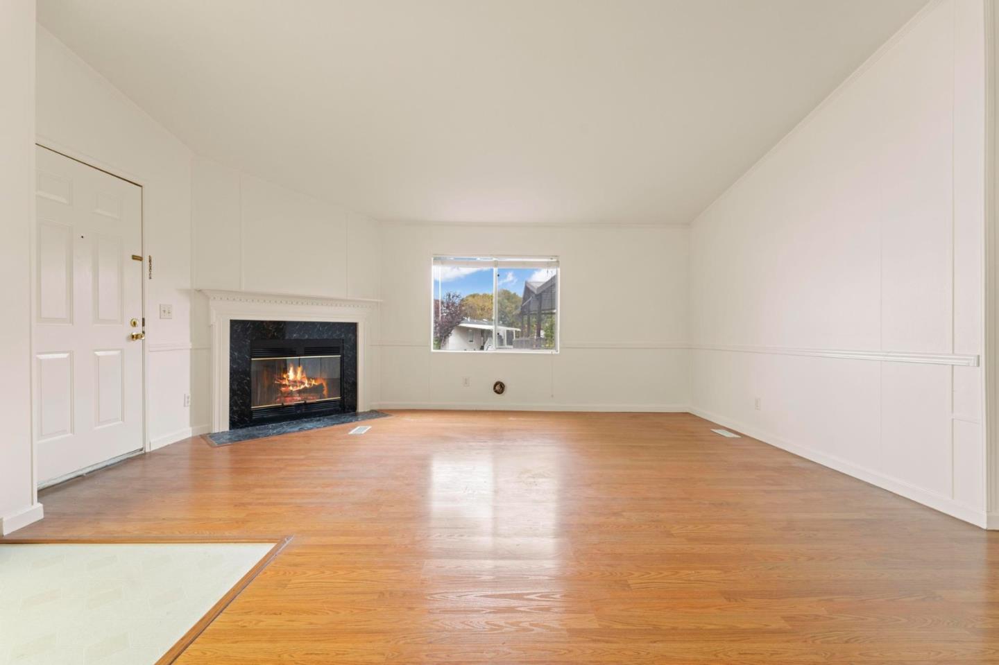 Detail Gallery Image 5 of 26 For 900 Golden Wheel Park Dr #66,  San Jose,  CA 95112 - 3 Beds | 2 Baths