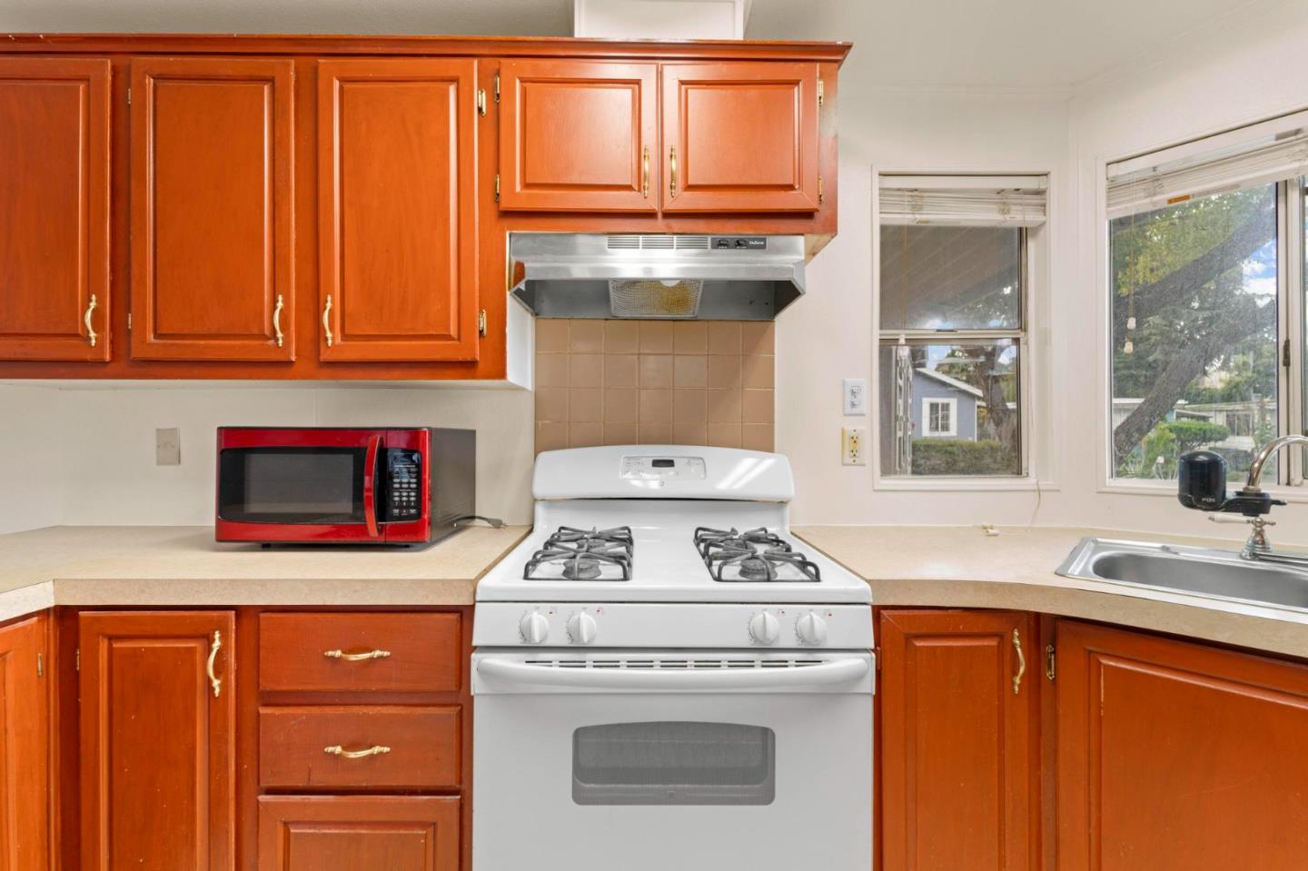 Detail Gallery Image 8 of 26 For 900 Golden Wheel Park Dr #66,  San Jose,  CA 95112 - 3 Beds | 2 Baths