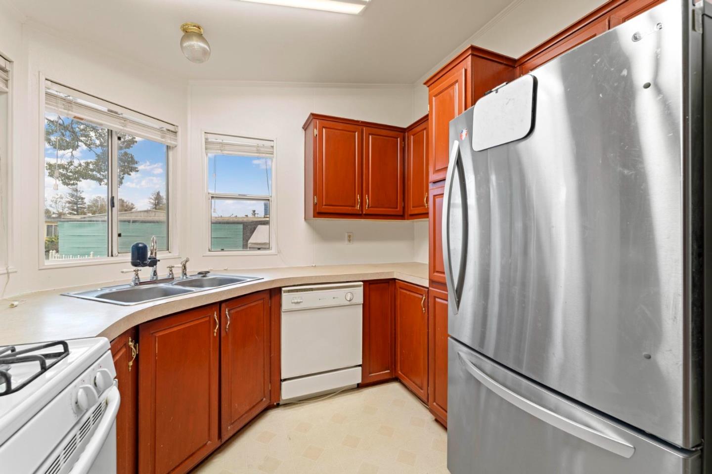 Detail Gallery Image 9 of 26 For 900 Golden Wheel Park Dr #66,  San Jose,  CA 95112 - 3 Beds | 2 Baths