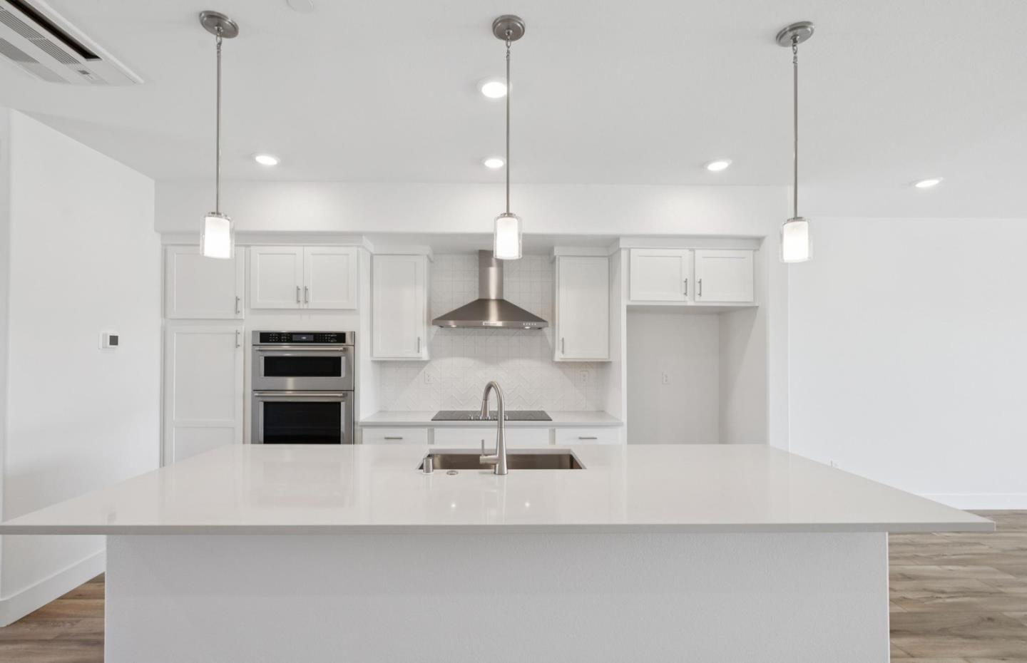 Detail Gallery Image 21 of 62 For 1357 Lilac Way, Milpitas,  CA 95035 - 3 Beds | 3/1 Baths