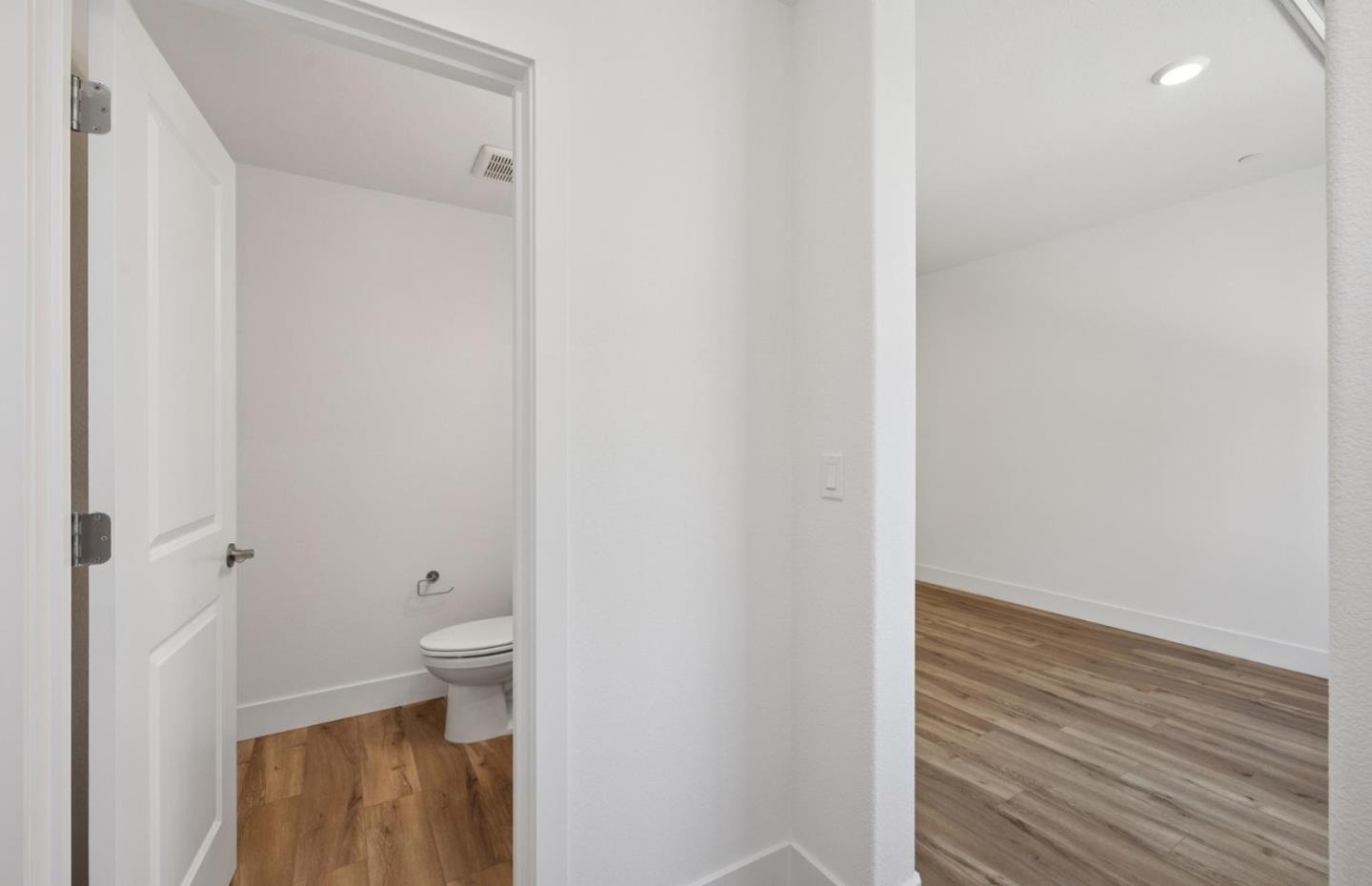 Detail Gallery Image 31 of 62 For 1357 Lilac Way, Milpitas,  CA 95035 - 3 Beds | 3/1 Baths