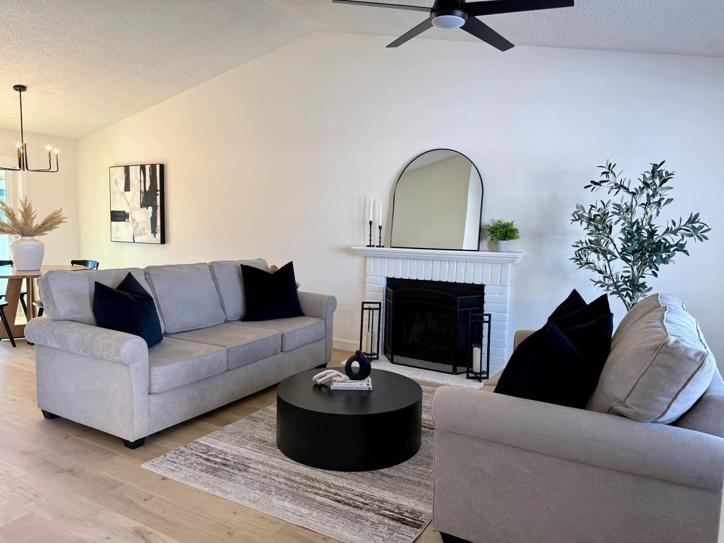 Detail Gallery Image 3 of 11 For 273 Merlot Ave, Greenfield,  CA 93927 - 4 Beds | 2 Baths