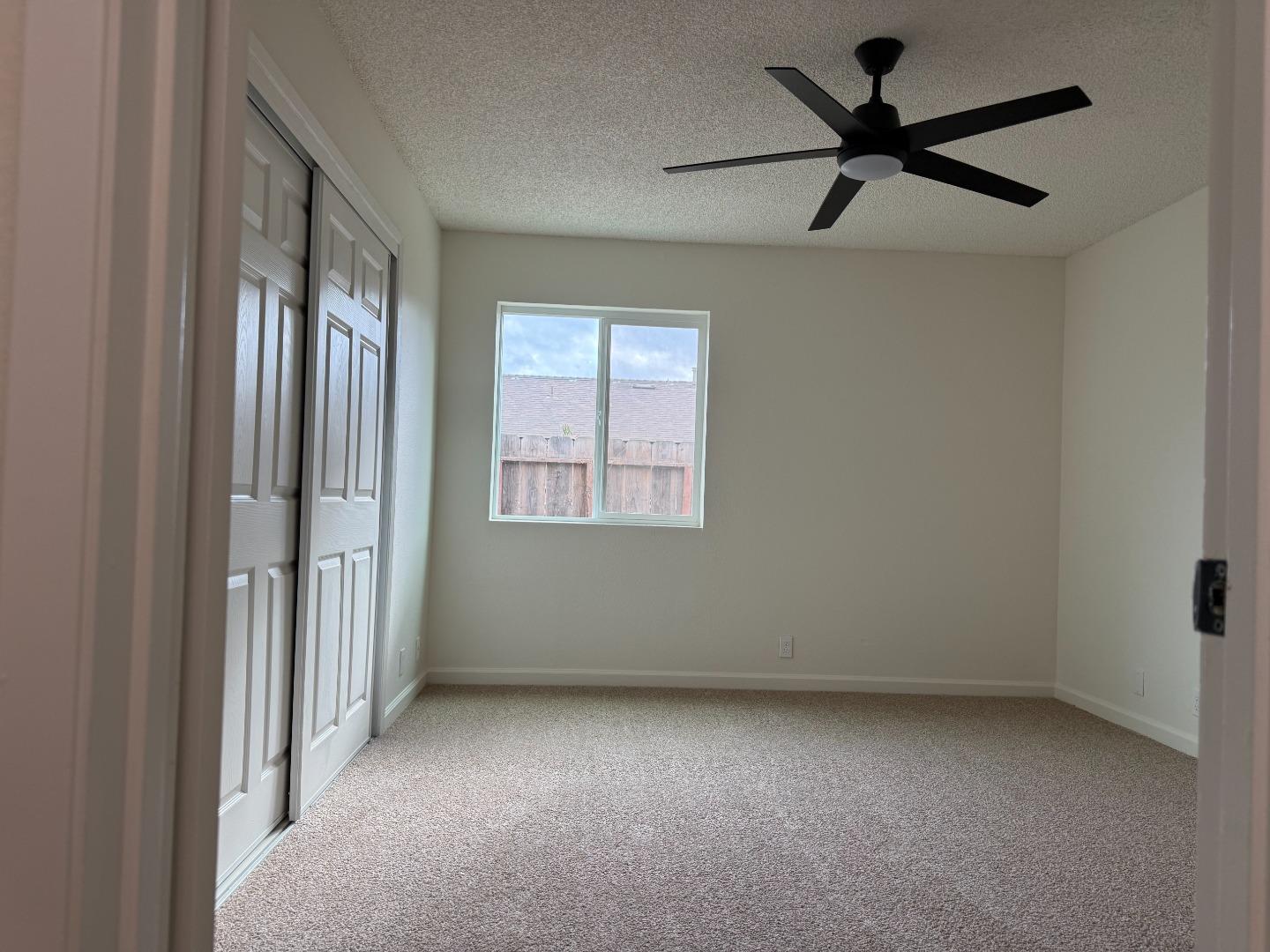 Detail Gallery Image 7 of 11 For 273 Merlot Ave, Greenfield,  CA 93927 - 4 Beds | 2 Baths