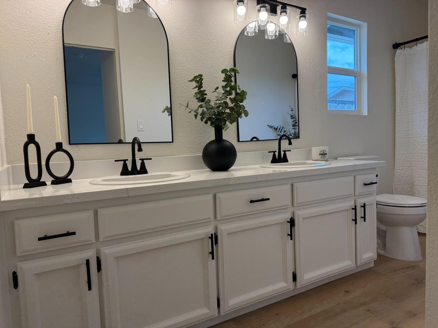 Detail Gallery Image 8 of 11 For 273 Merlot Ave, Greenfield,  CA 93927 - 4 Beds | 2 Baths